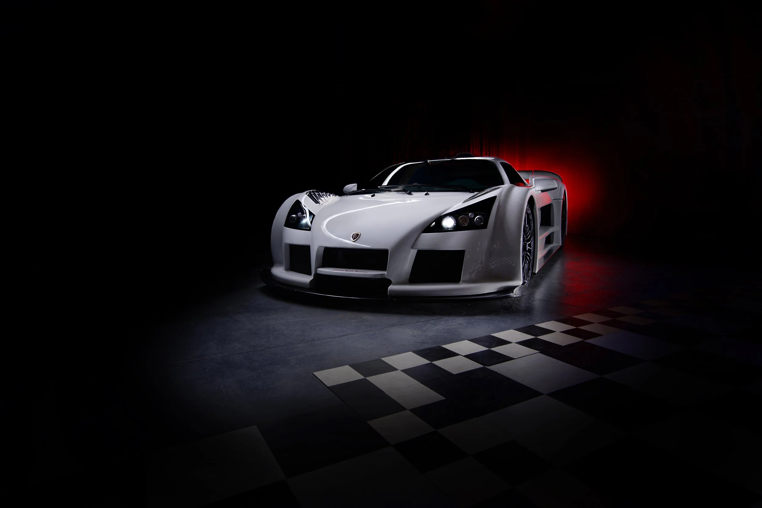 Gumpert 2.jpg