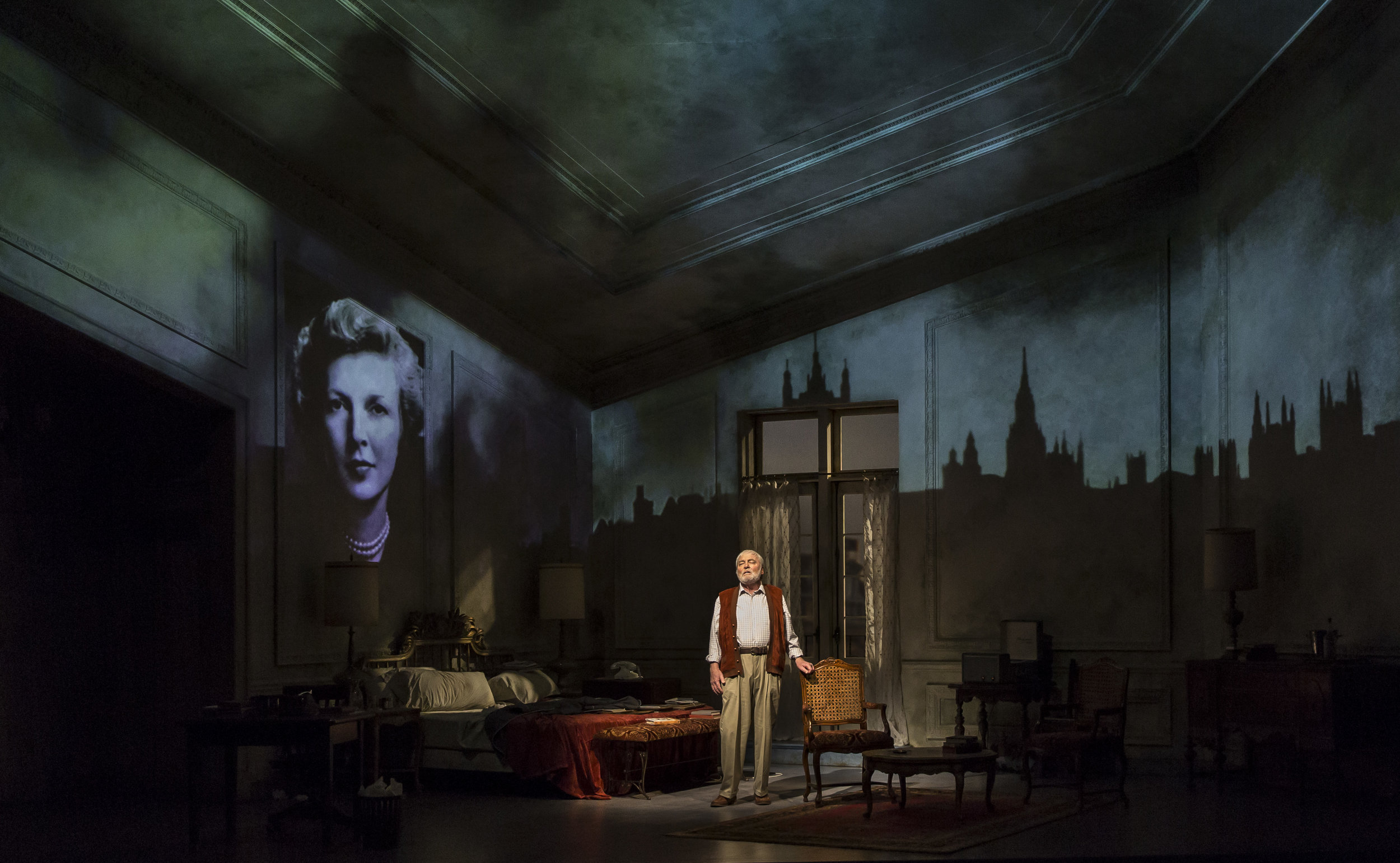 Stacey Keach in "Pamplona" at the Goodman Theatre. Photo by Liz Lauren.
