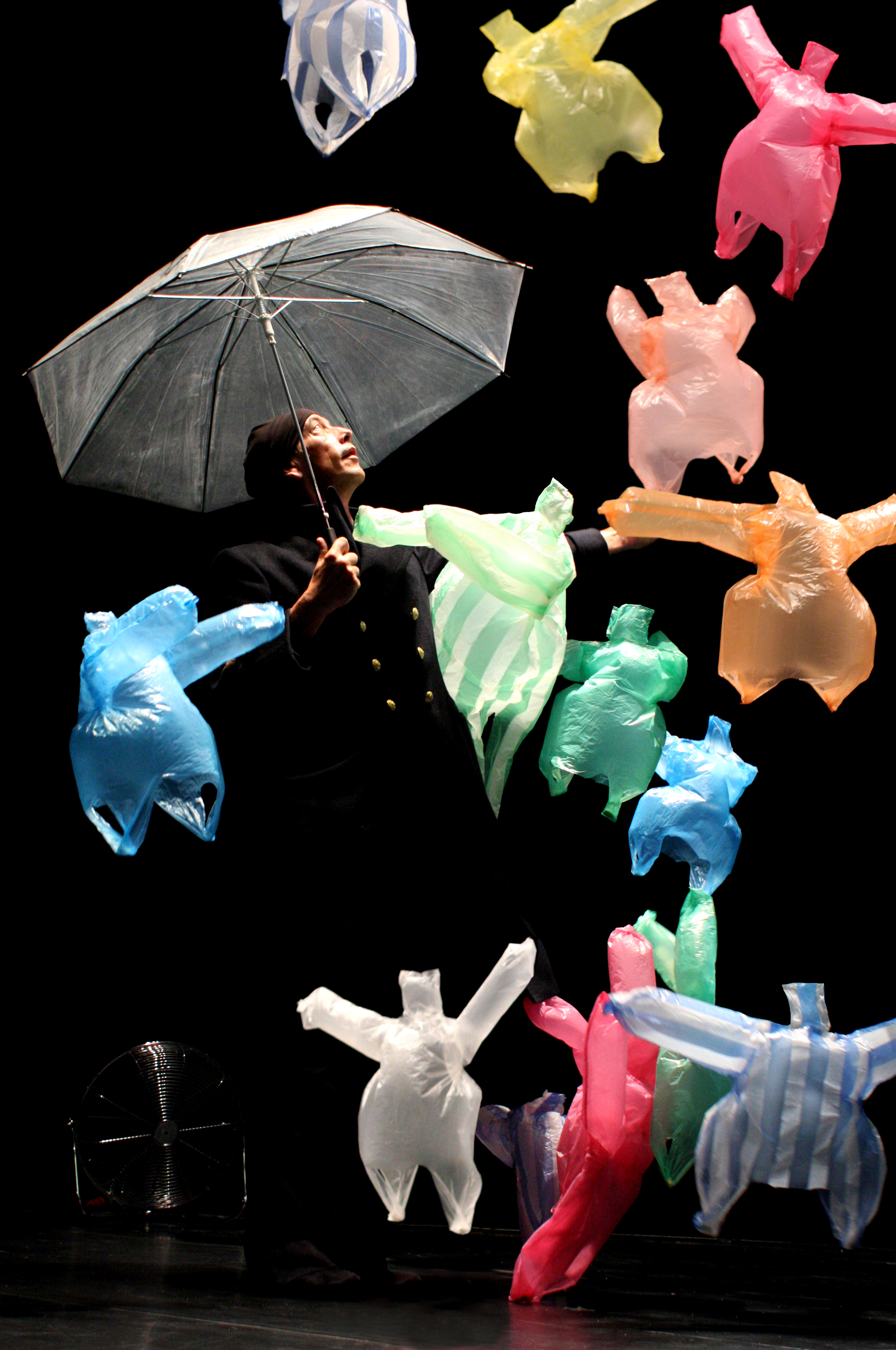 COMPAGNIE NON NOVA'S “L'après-midi d'un foehn Version 1” Photo by Jean-Luc Beaujault.