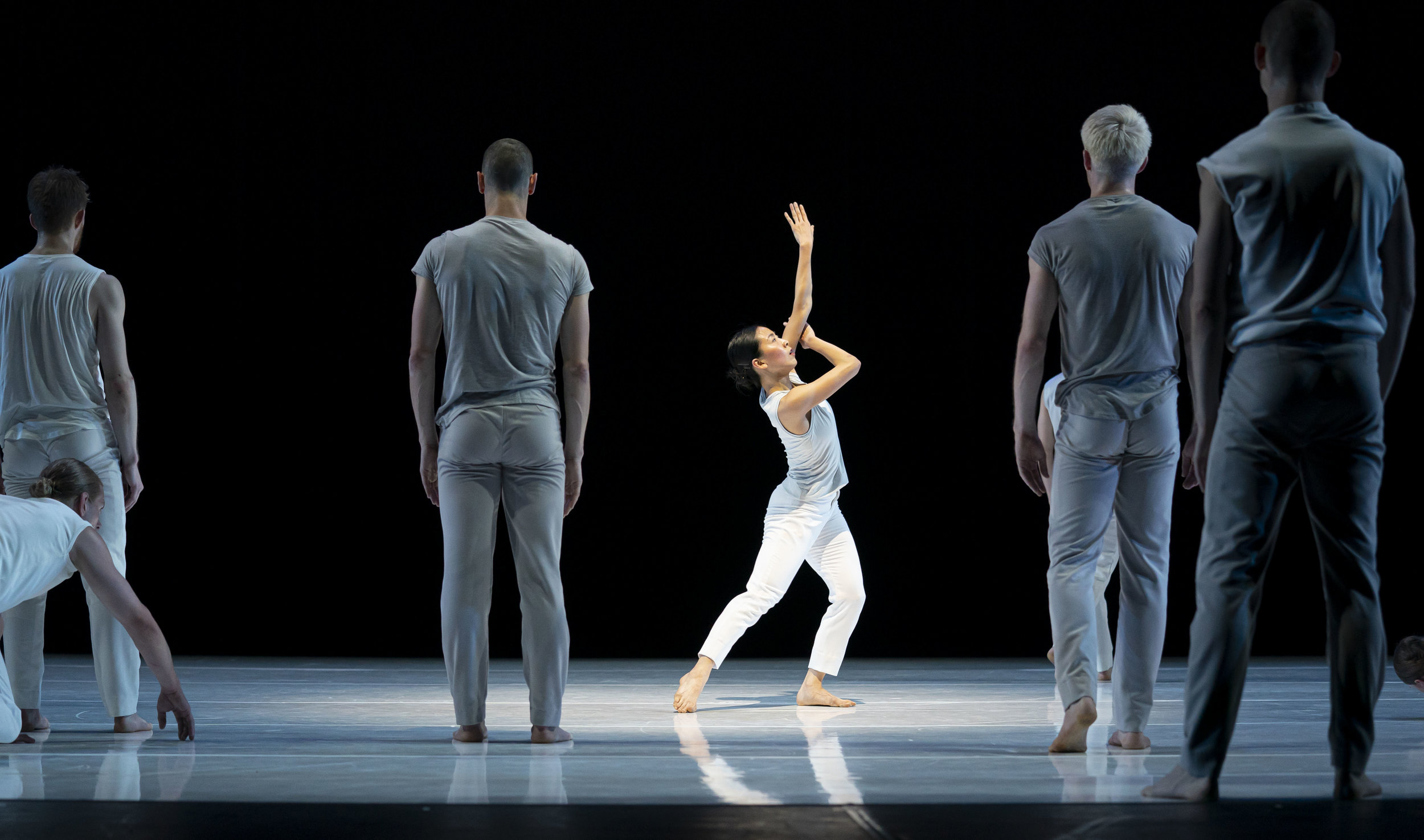Hubbard Street Dancer Connie Shiau in The Loss of Place by Brian Brooks. Photo by Todd Rosenberg.