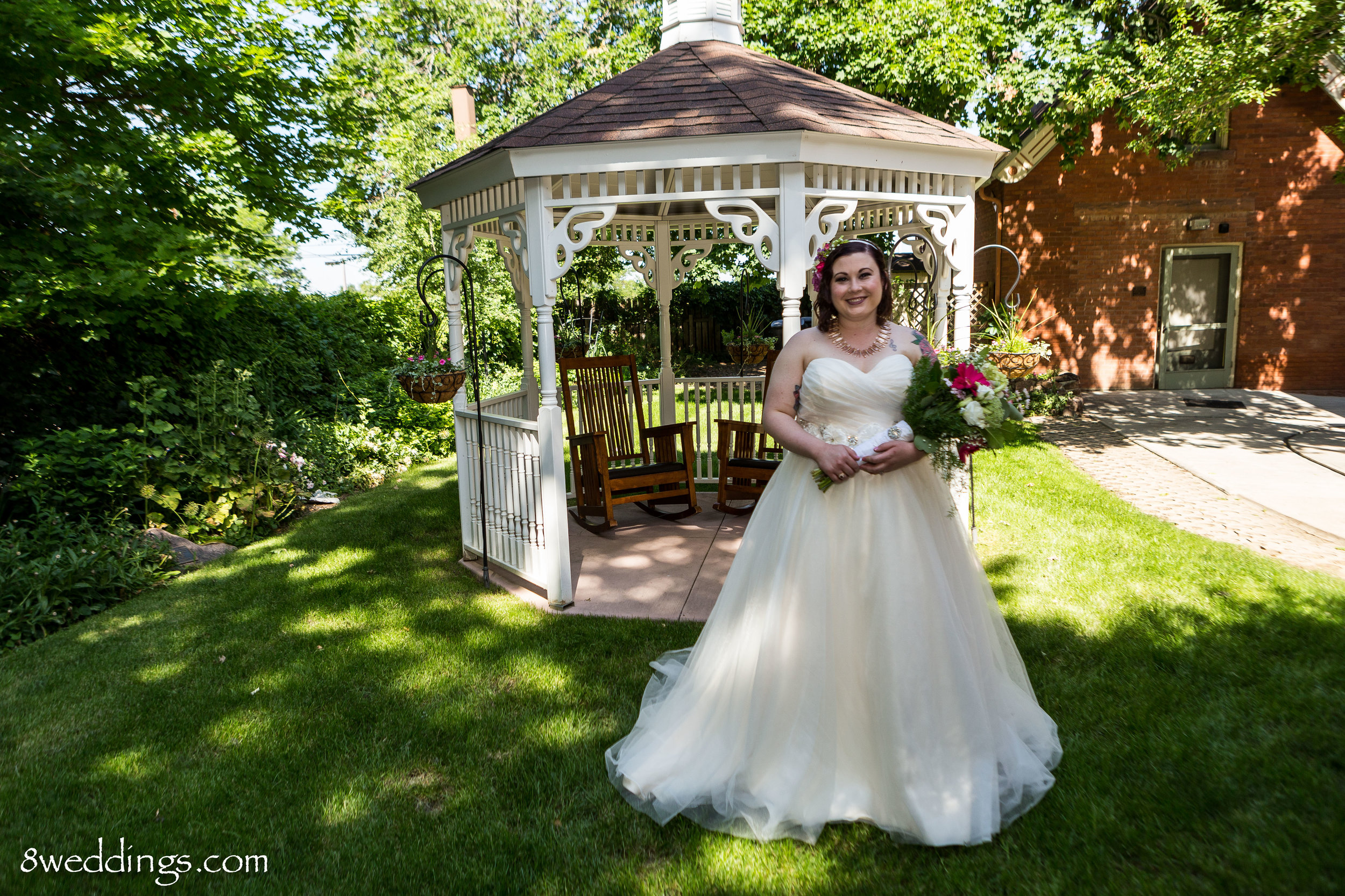 8weddingsMeganRachel-0016.jpg