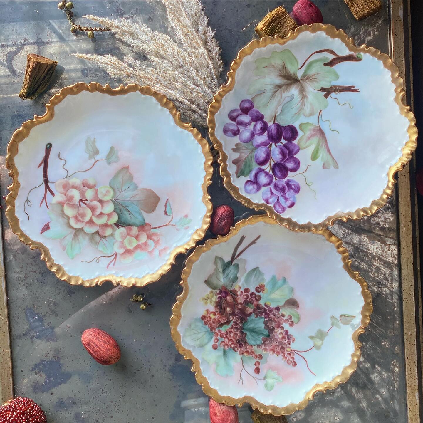 🌟 Day 2 of the #sellmorewithvendoo challenge 🌟

Today&rsquo;s listing is a continuation of the Rosenthal porcelain. I have 3 more of these stunning antique dessert plates from the Monbijou line, featuring meticulously hand-painted bunches of grapes