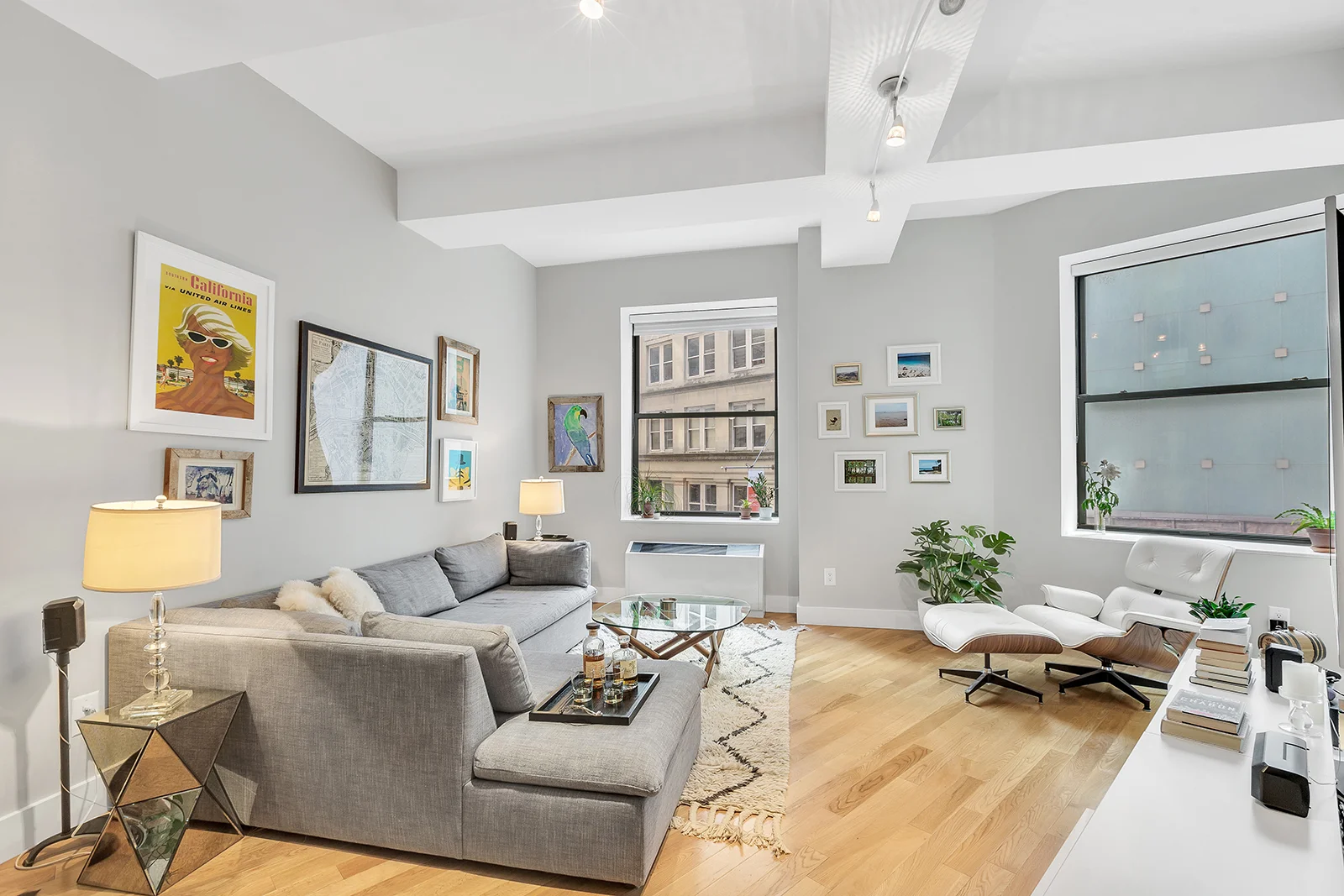 In Contract: 99 John, 219