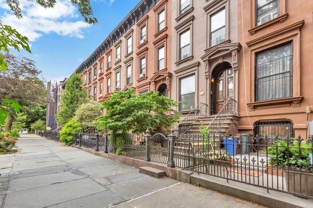 186 Washington Preview