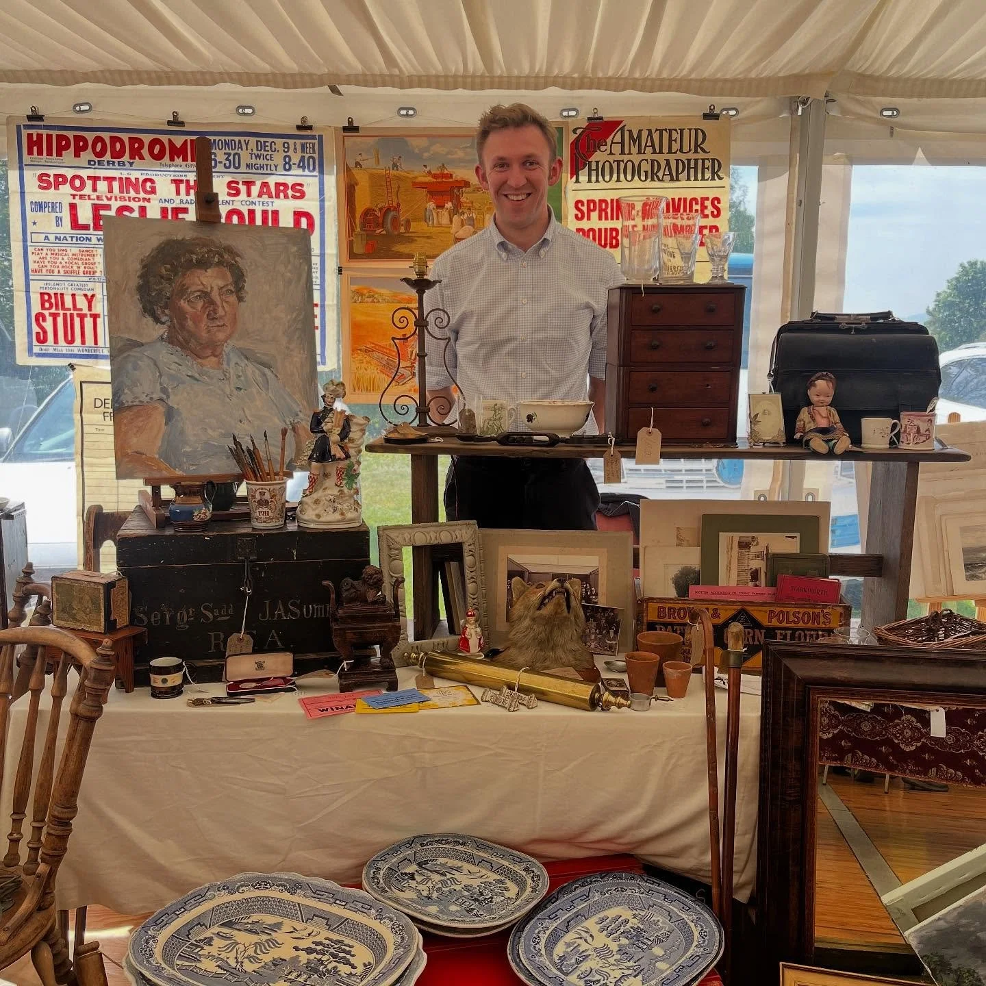 And that&rsquo;s a wrap!

Just back home from @paxtonhouseantiquesfair 

It&rsquo;s been a great weekend. Wall to wall sunshine since setting up on Thursday and lots of stuff sold. Of course I had to buy a few bits too which I&rsquo;ll share in the n