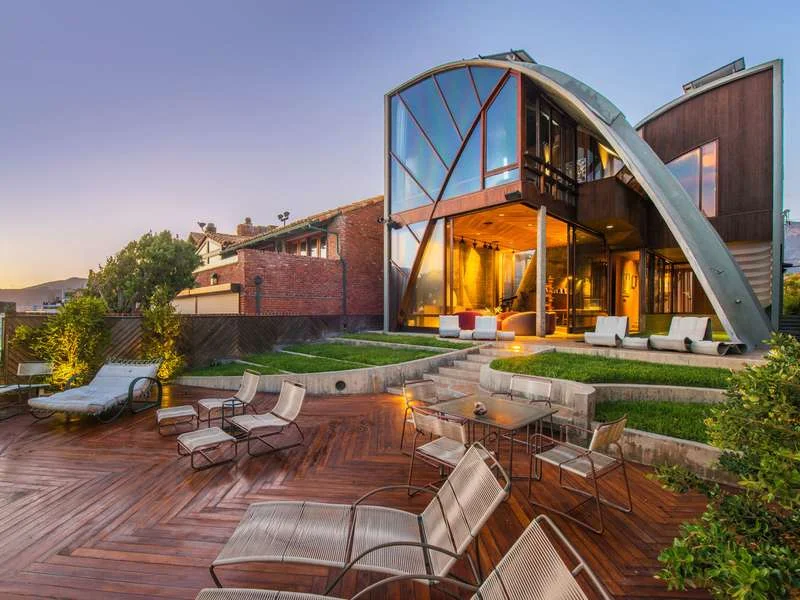 This Malibu Home Takes Coastal Architecture to a Whole New Level