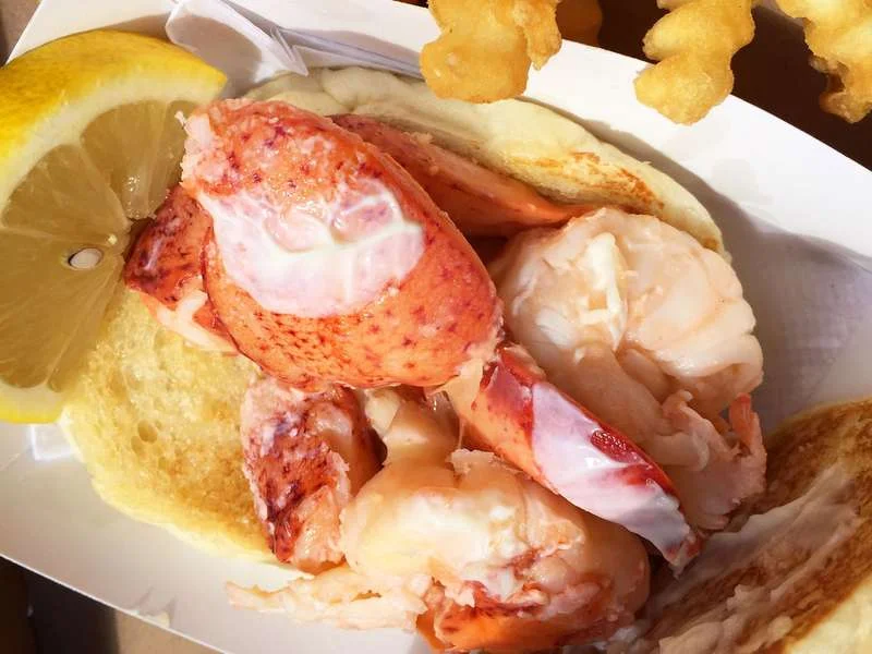 Meet the Best Lobster Roll of Summer 2017!