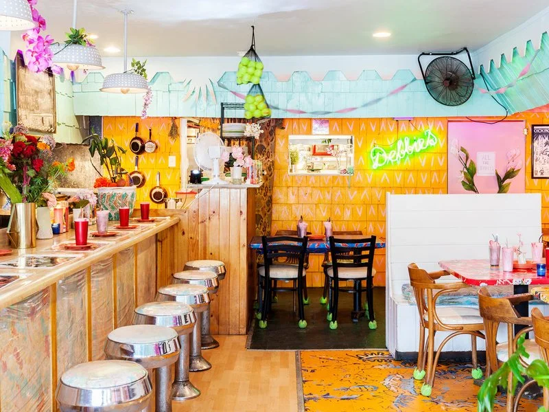 Meet the Most Tropical Little Restaurant (That's Nowhere Near the Tropics)