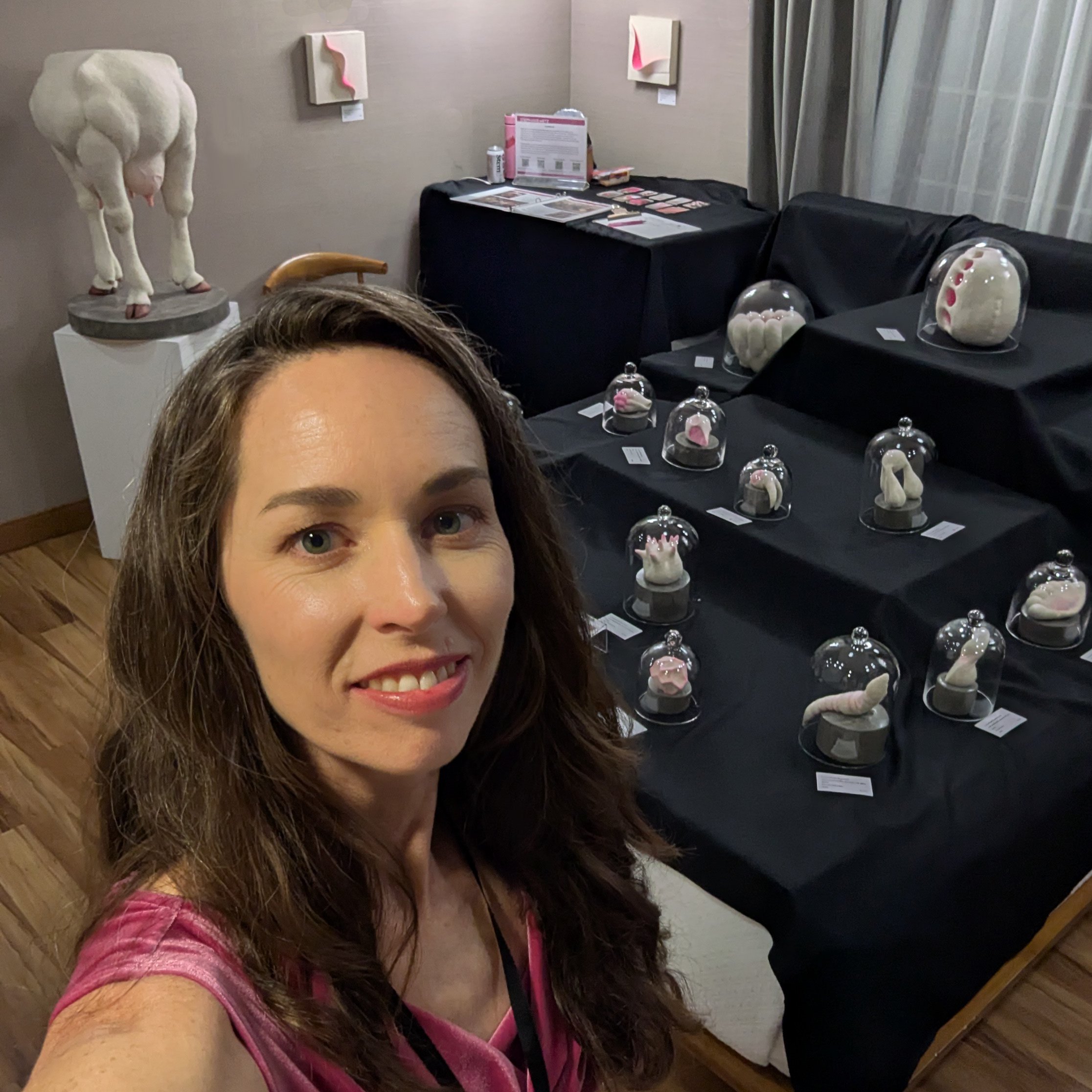 Stephanie Metz square selfie.jpg