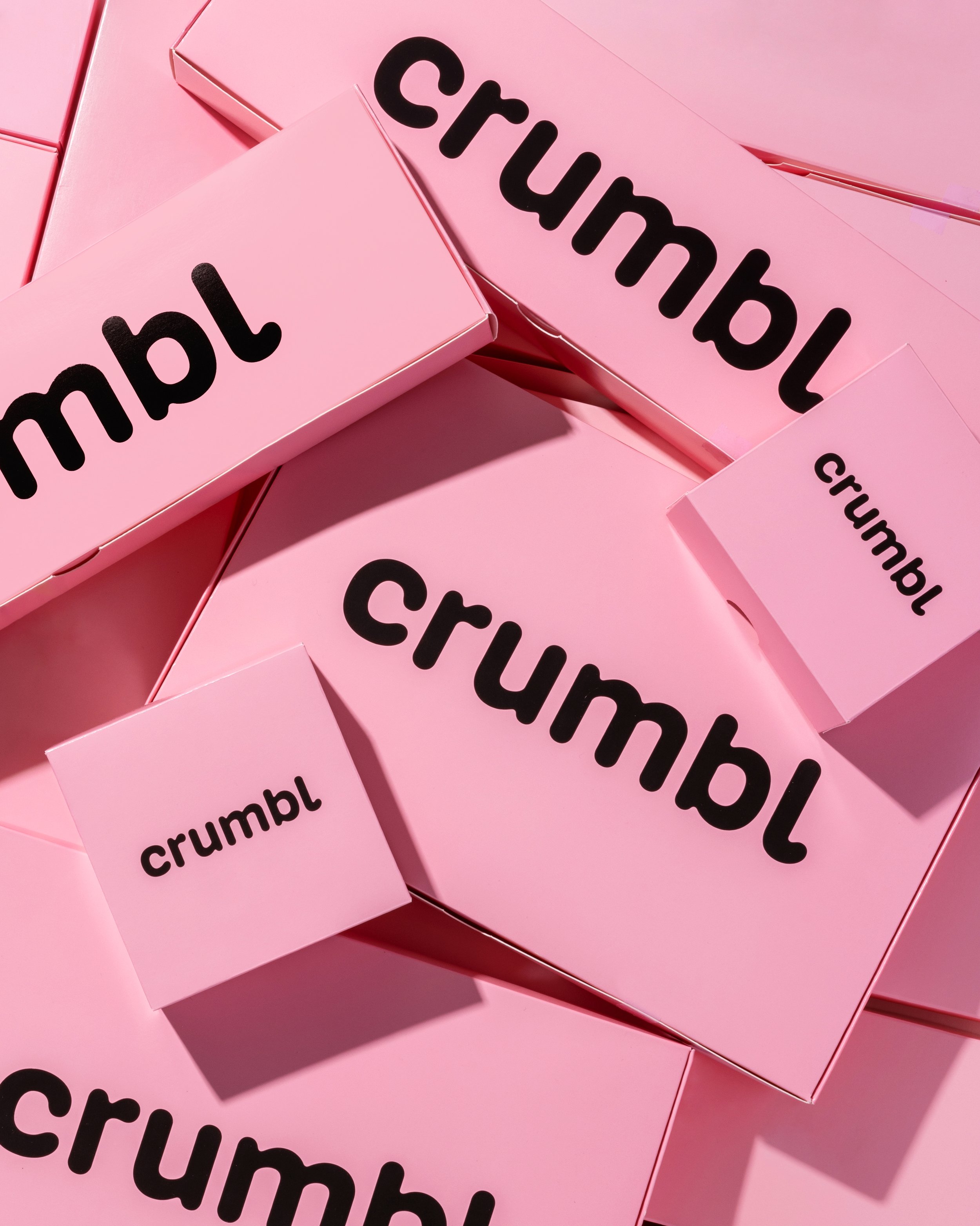 Crumbl_BoxRefresh2024_Styled_14.jpg