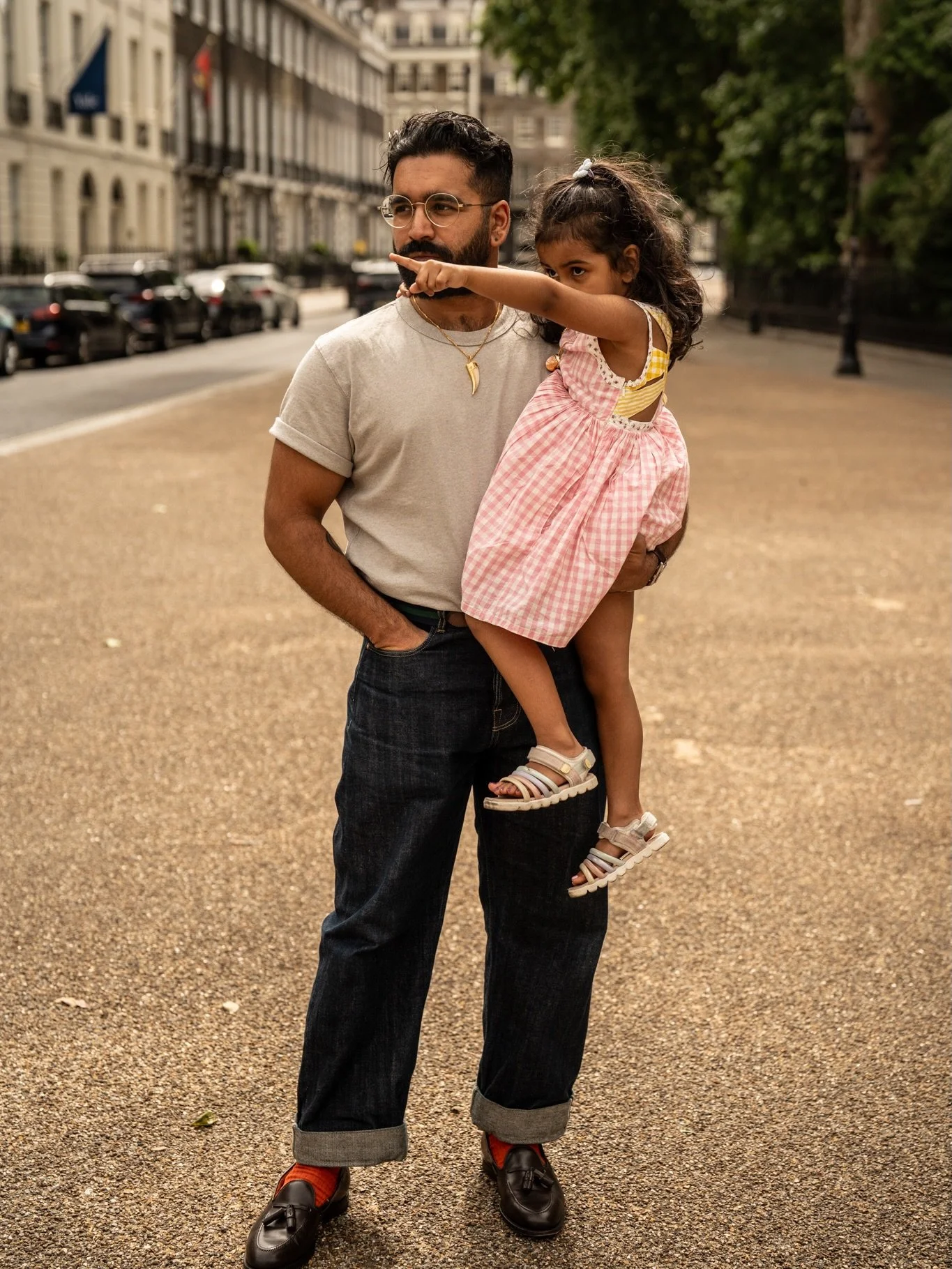 Time flies when you&rsquo;re having the time of your life. Today 👉🏽 2025 👉🏽 2023 ❤️

#fatherhood #parenting #girldad #portraits #ootd