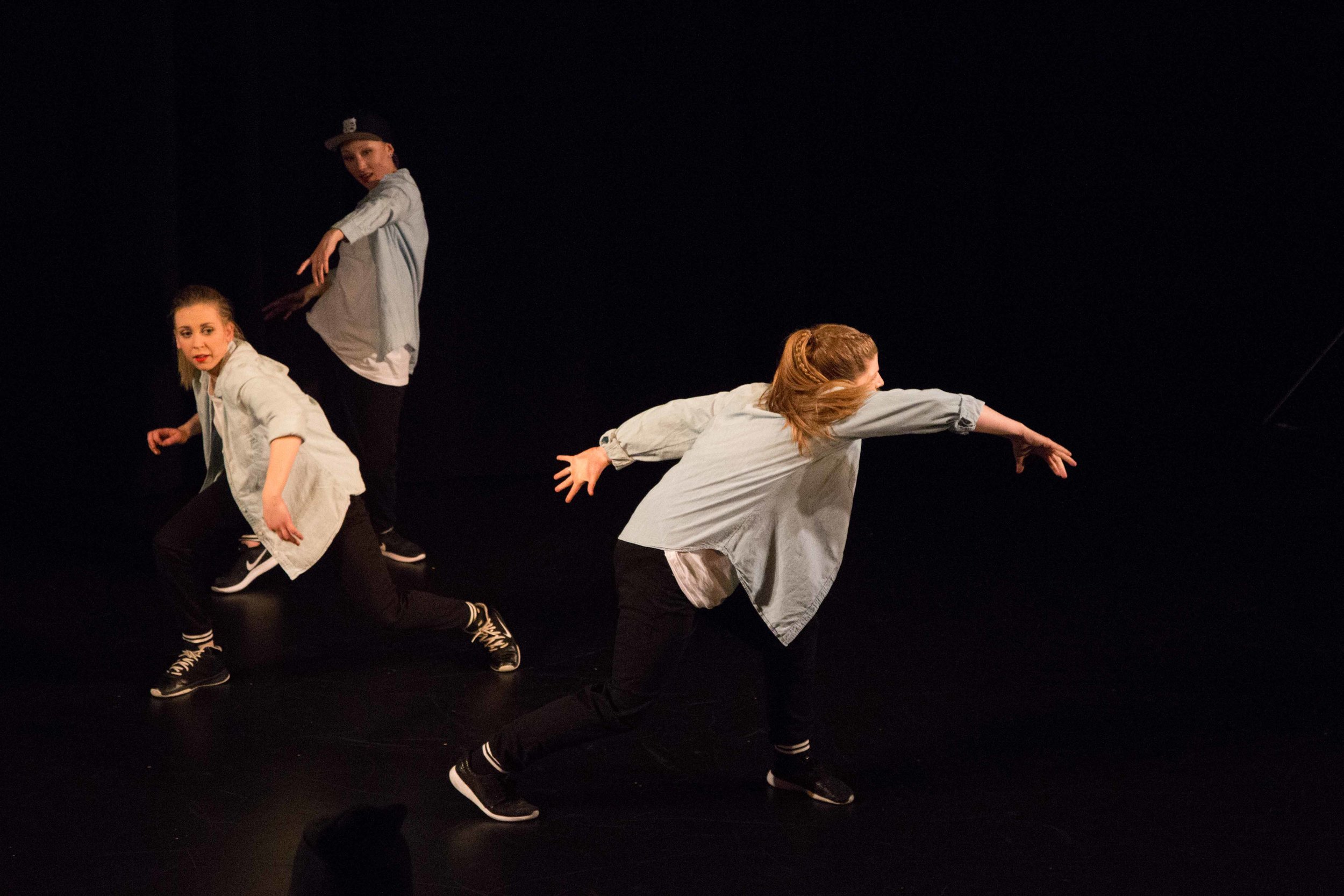 Bez-Arts-Hub-Langley-BC-still-words-dance-show-21.jpg