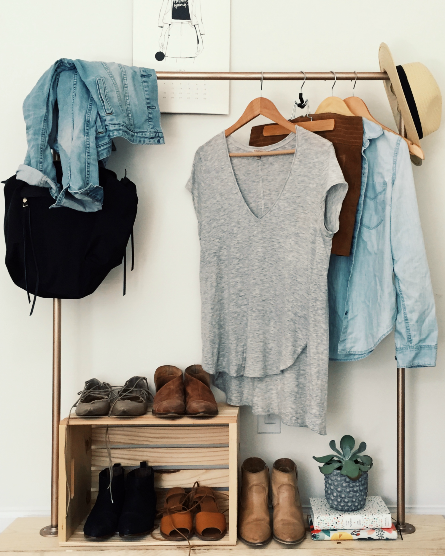 Clothing Rack DIY | @katelyn_now