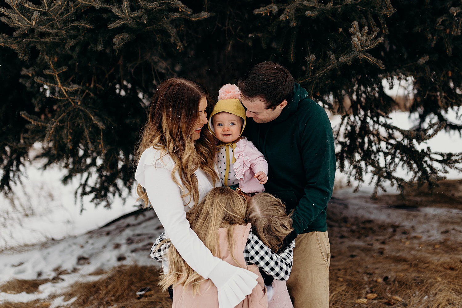 MacFarlane Snowy Winter Family Session_0003.jpg