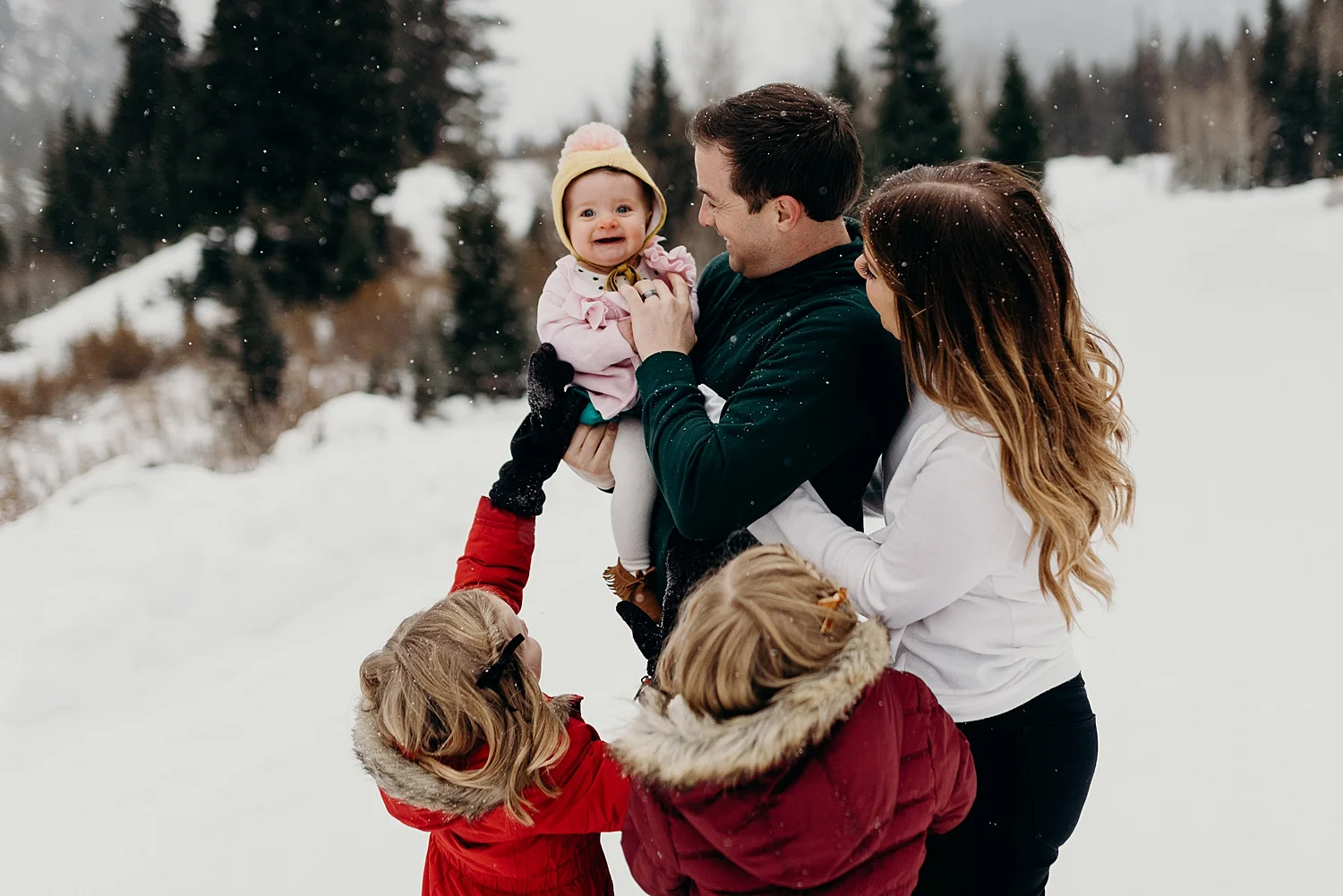 MacFarlane Snowy Winter Family Session_0013.jpg
