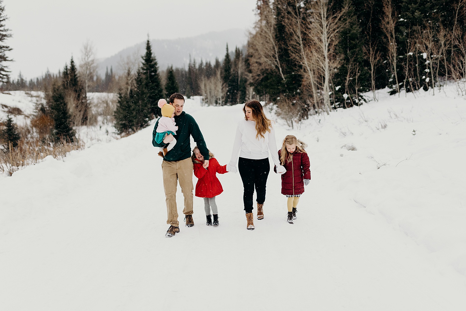 MacFarlane Snowy Winter Family Session_0015.jpg