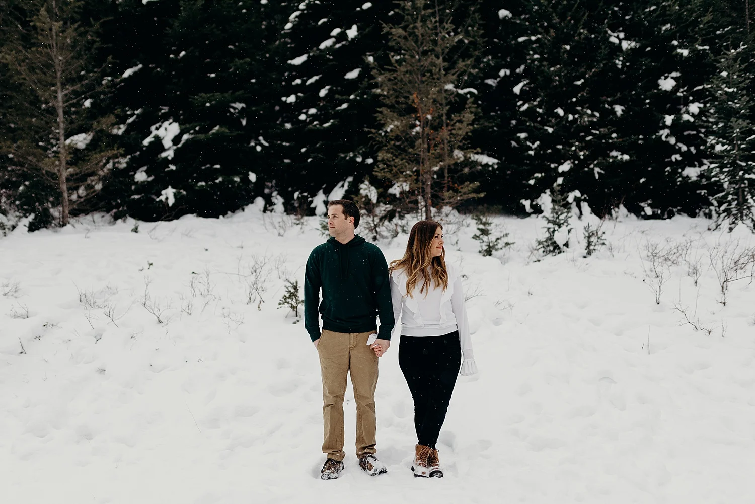 MacFarlane Snowy Winter Family Session_0016.jpg