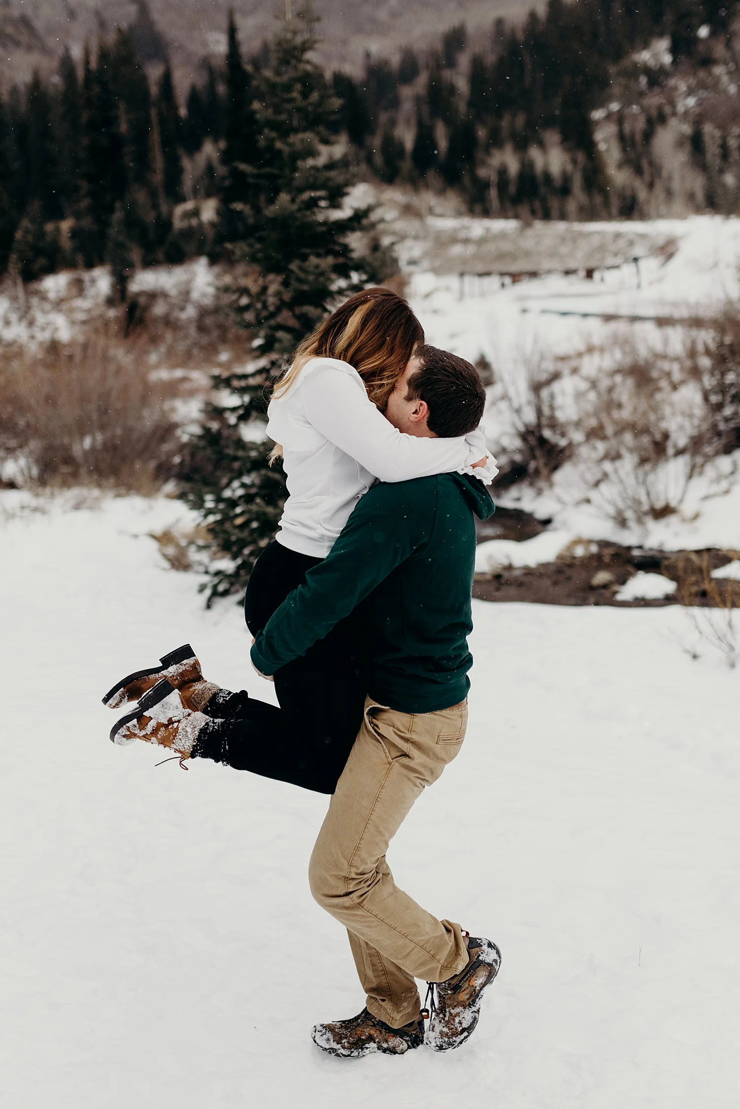 MacFarlane Snowy Winter Family Session_0018.jpg