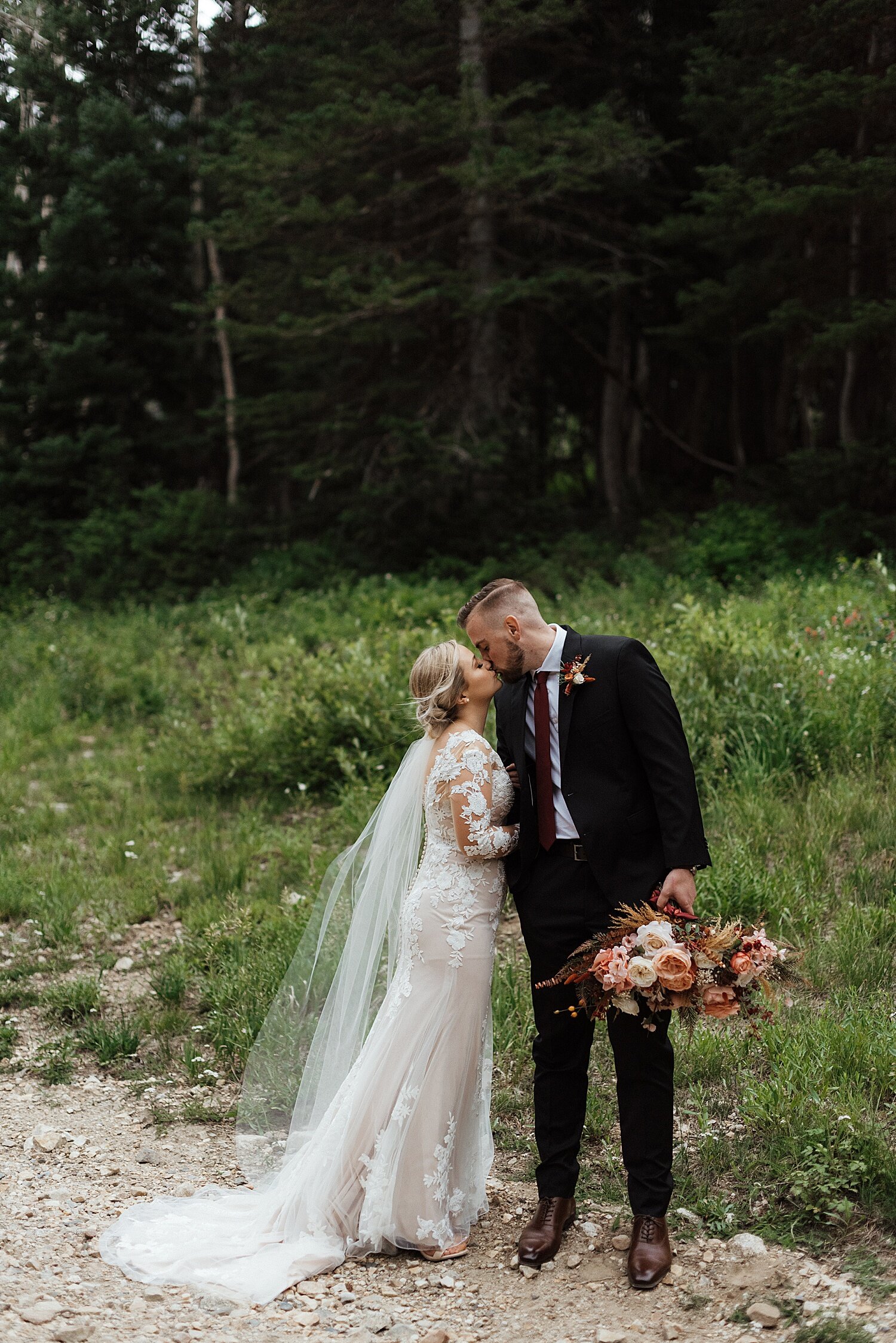 Zandra Barriga Photo - Hunter and Brighton Mountain Bridals_0015.jpg