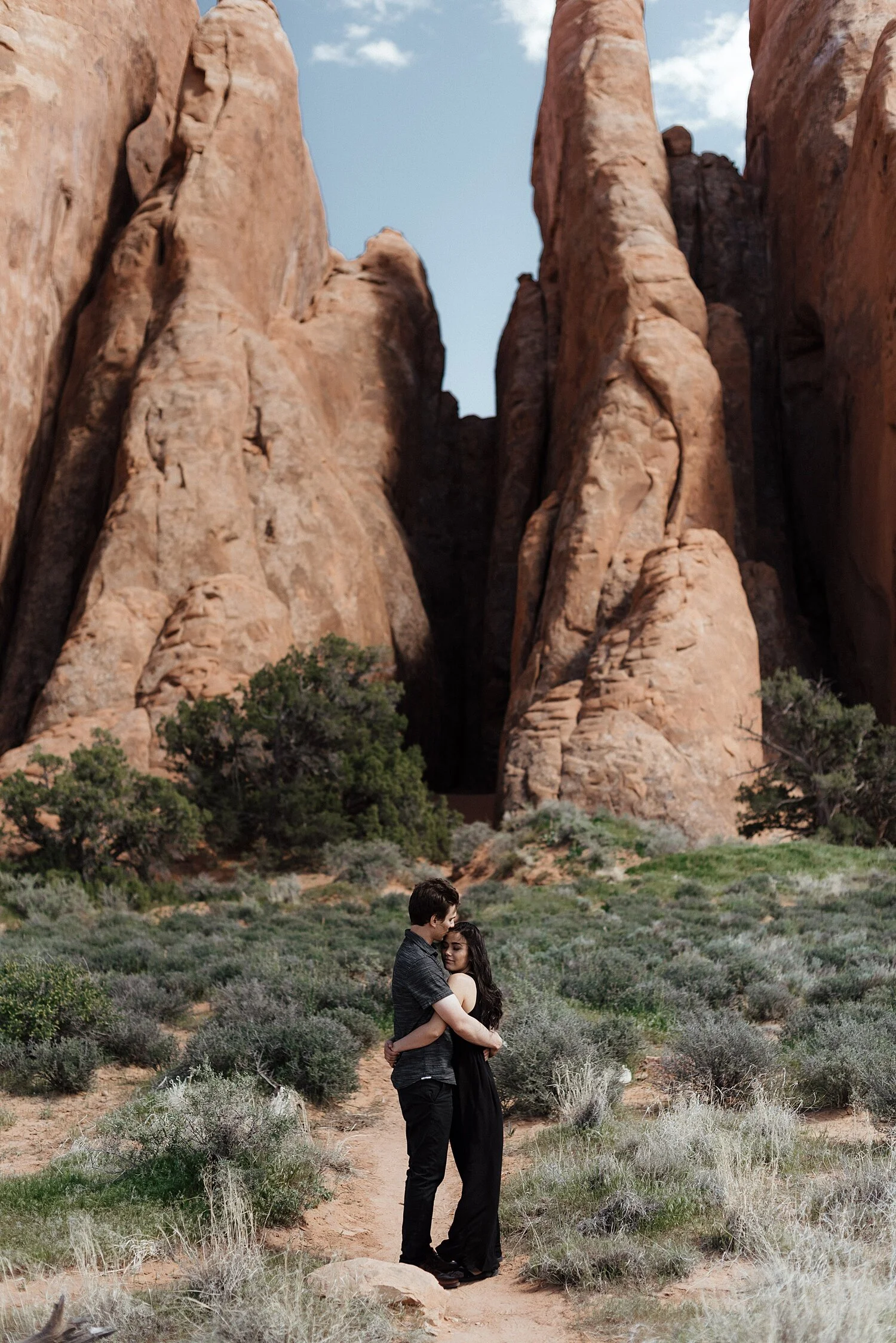 Zandra Barriga Photo - Dayana and Tom Arches National Park Engagements_0004.jpg