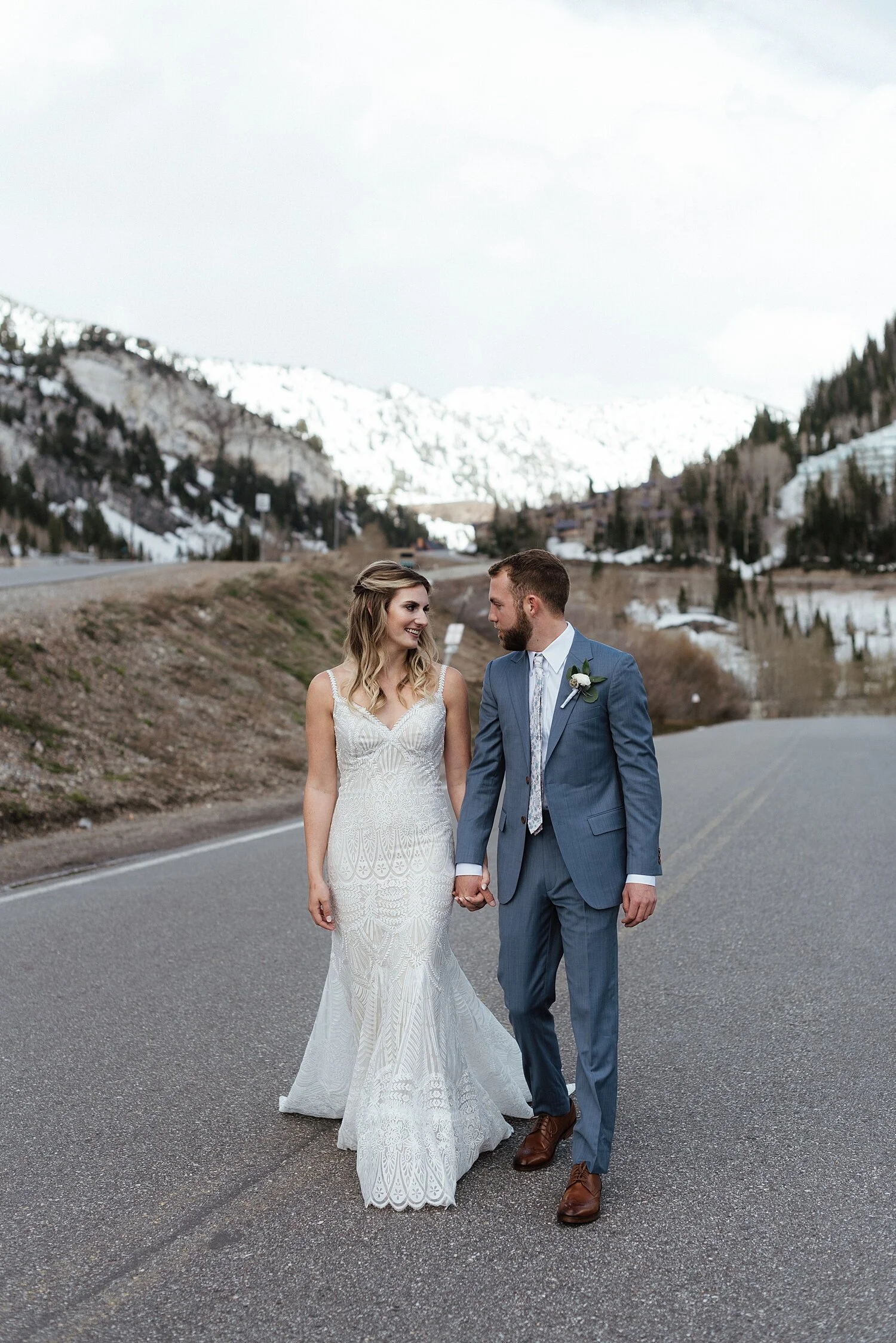 Zandra Barriga Photo - Willem + Sara Snowpine Lodge Wedding_0035.jpg