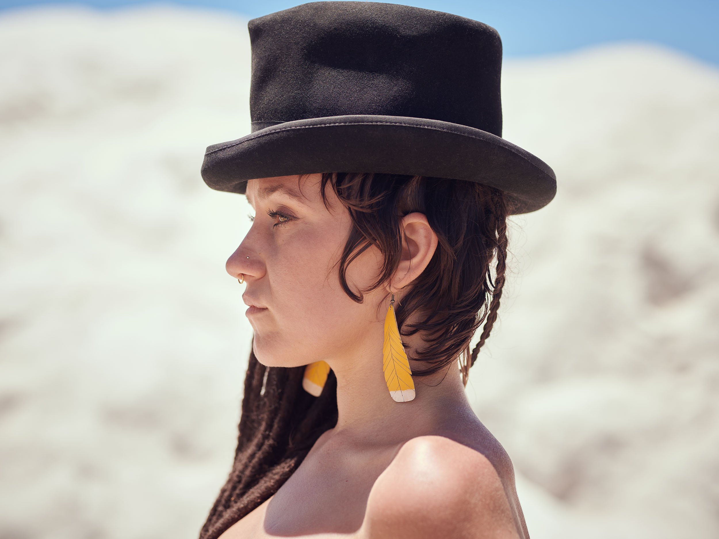 ab_2020_12_19_HideAndSeek_0378_Hayley-Profile-Hat-Yellow_earrings_Web_2500px_jmp.jpg