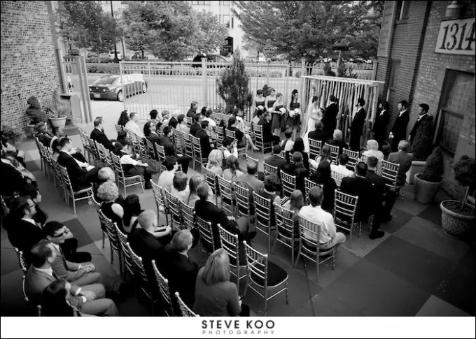 prairie production courtyard - Steve Koo Photography