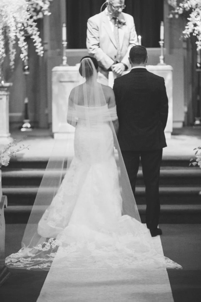 25-6-lake-geneva-country-club-wedding-lisa-mathewson-photography-sweetchic-events-ceremony