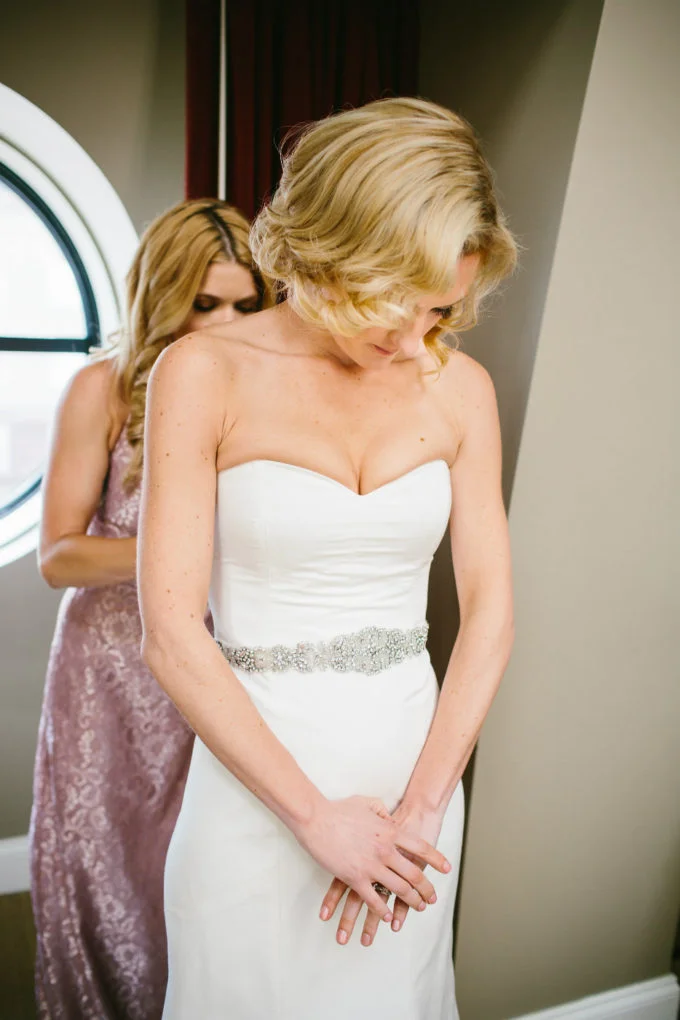 4-blackstone-chicago-wedding-pen-carlson-sweetchic-events-bride-wedding-dress-classic-vintage