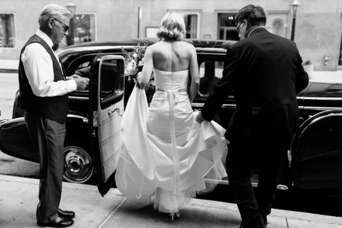 7-blackstone-chicago-wedding-pen-carlson-sweetchic-events-bride-vintage-classic-car-capone-car-transportation