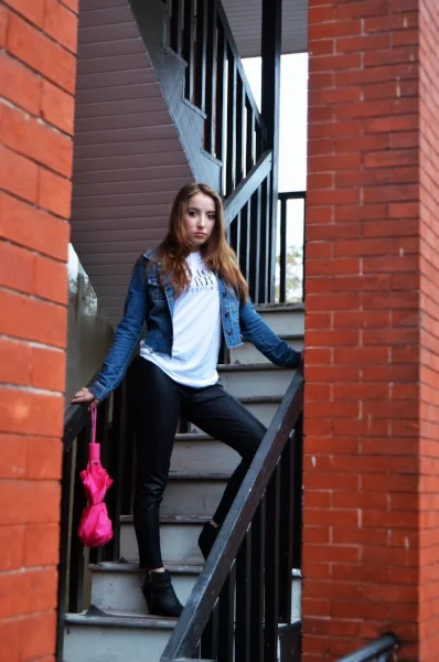 Model: Ellie Lang//Photographer: Maddy Schoenfeld