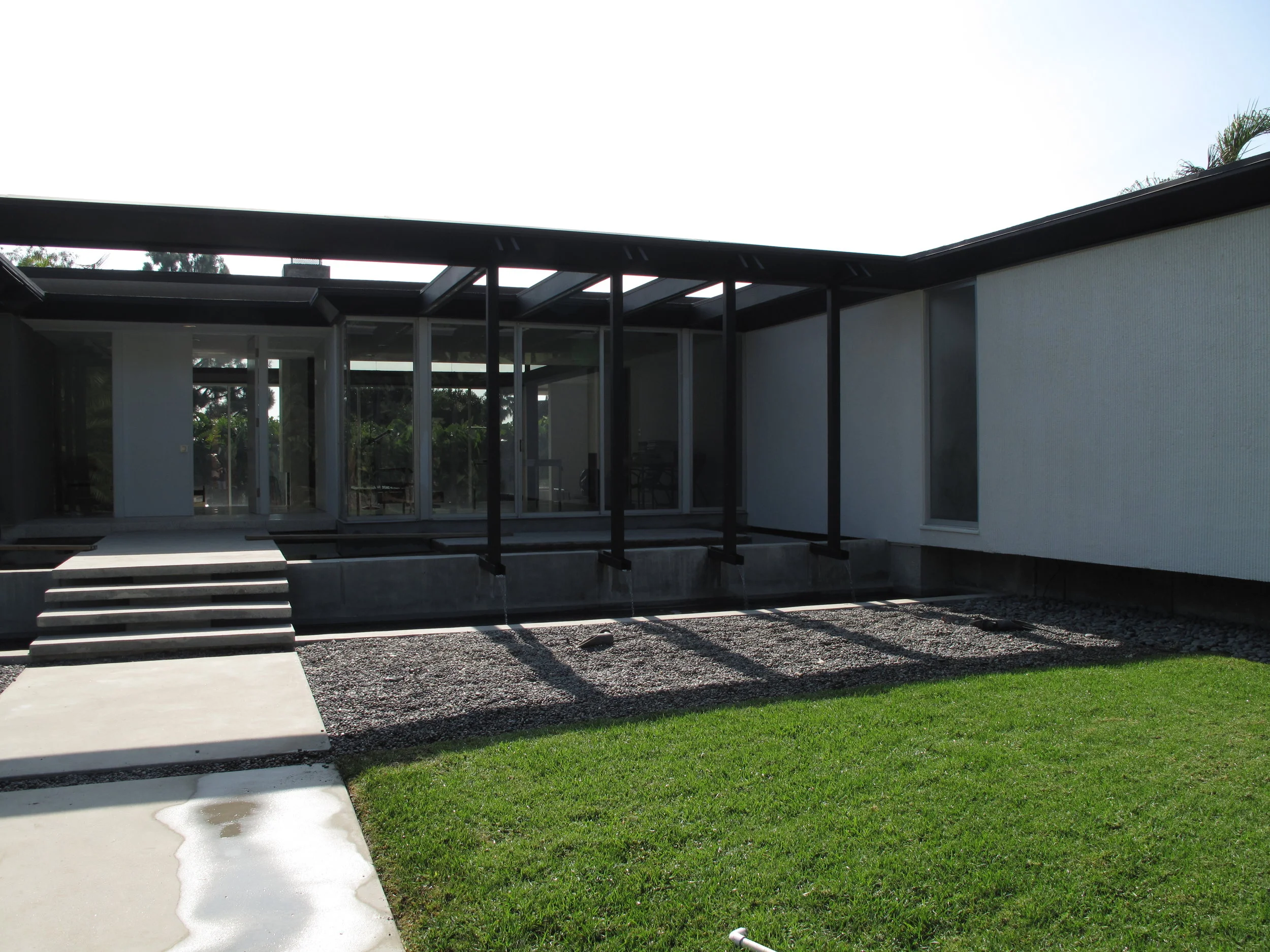 mugatu front 2009.JPG