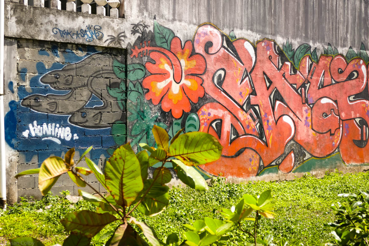 Mural in the town of Fare