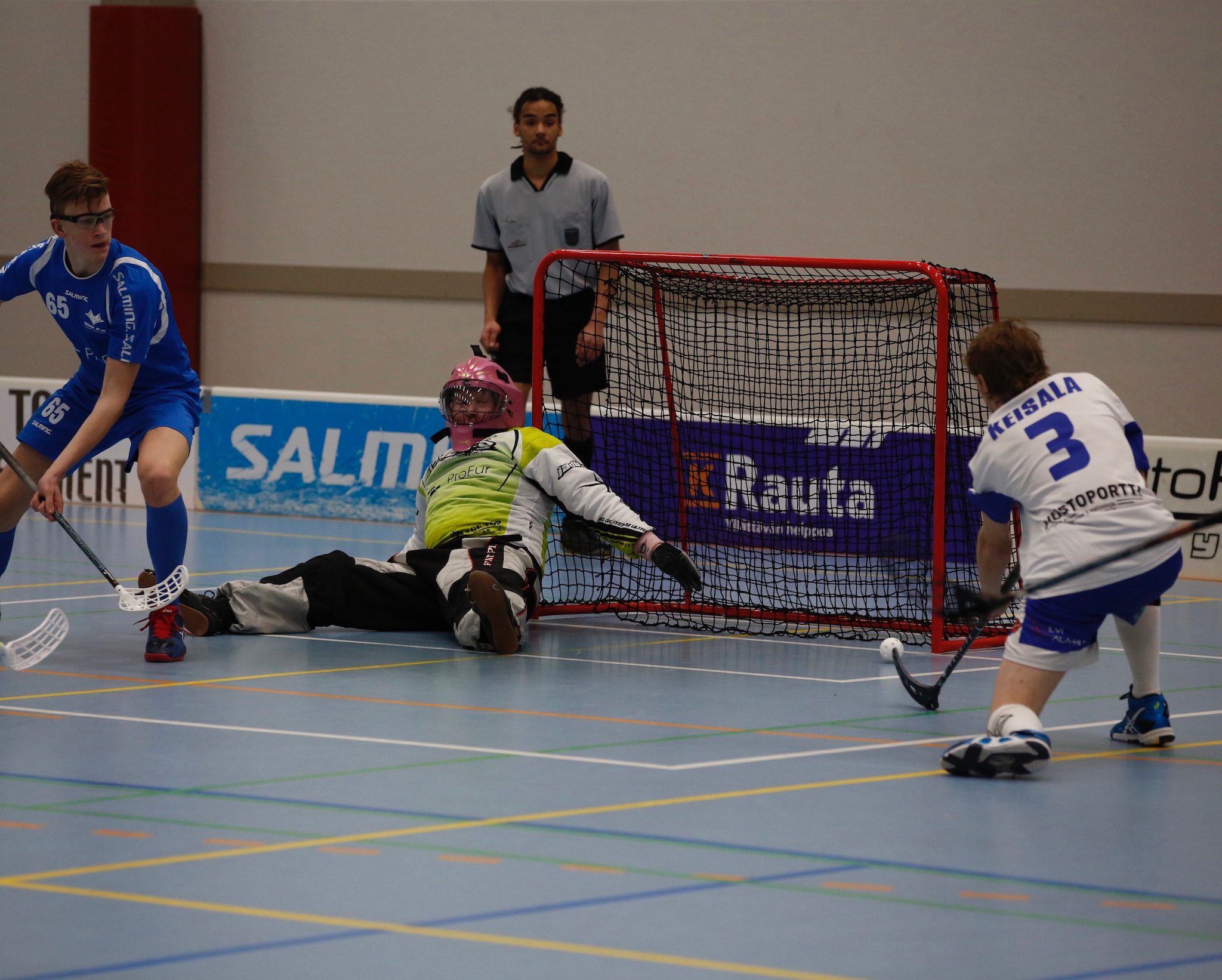 Salibandymiesten kauden avausturnaus