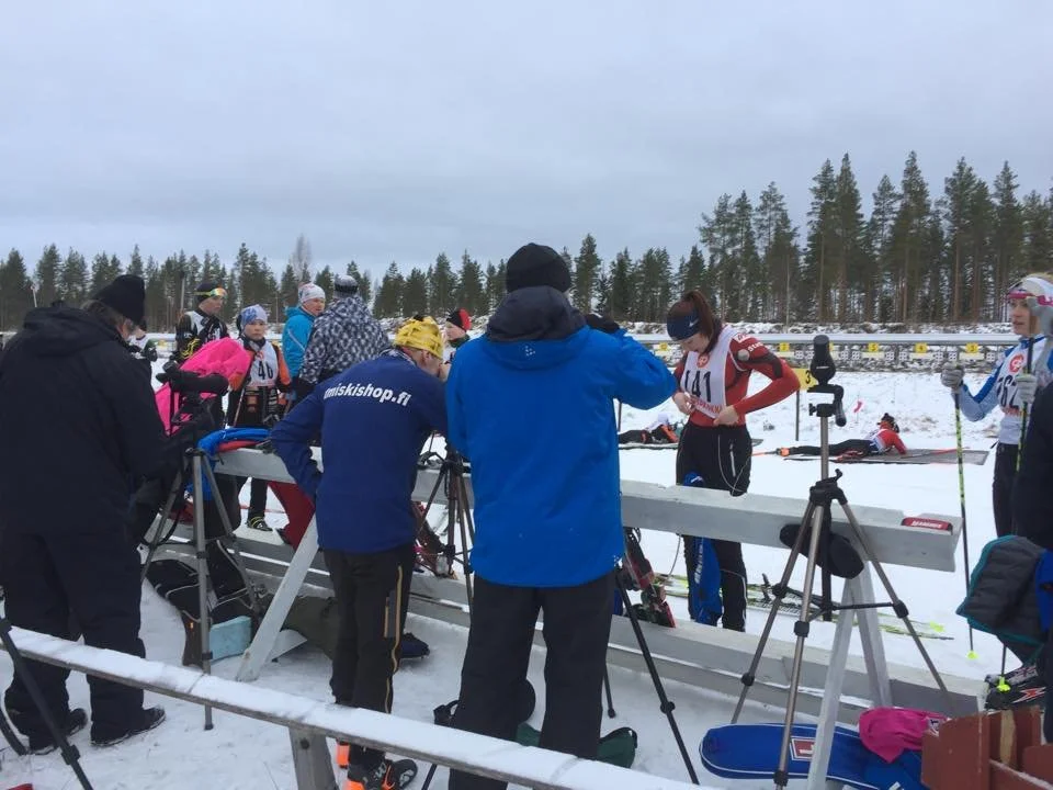 Kansallinen ampumahiihtokilpailu Kiuaskalliolla