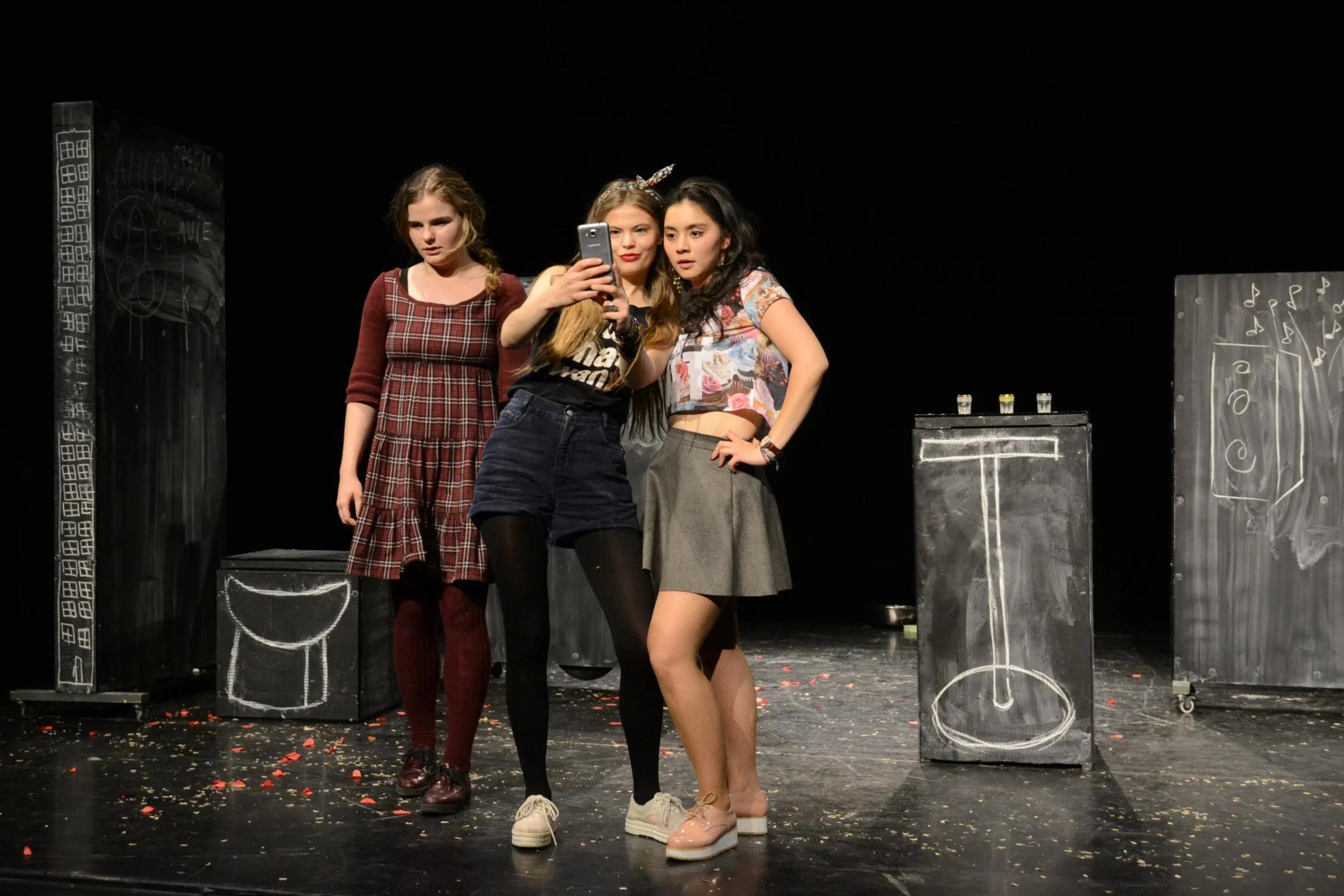 Stage and Costume Design "Paper Planes"&nbsp;("Avioane de Hartie")&nbsp;