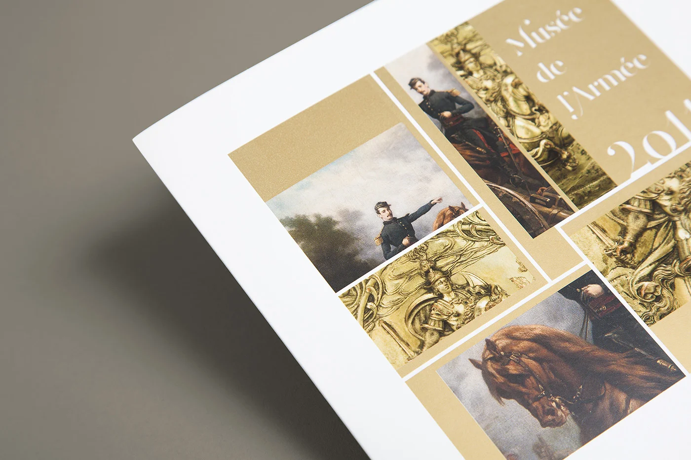 dame-yucca-studio-creation-paris-graphisme-musee-armee-invalides-voeux-marron-clair-3.jpg