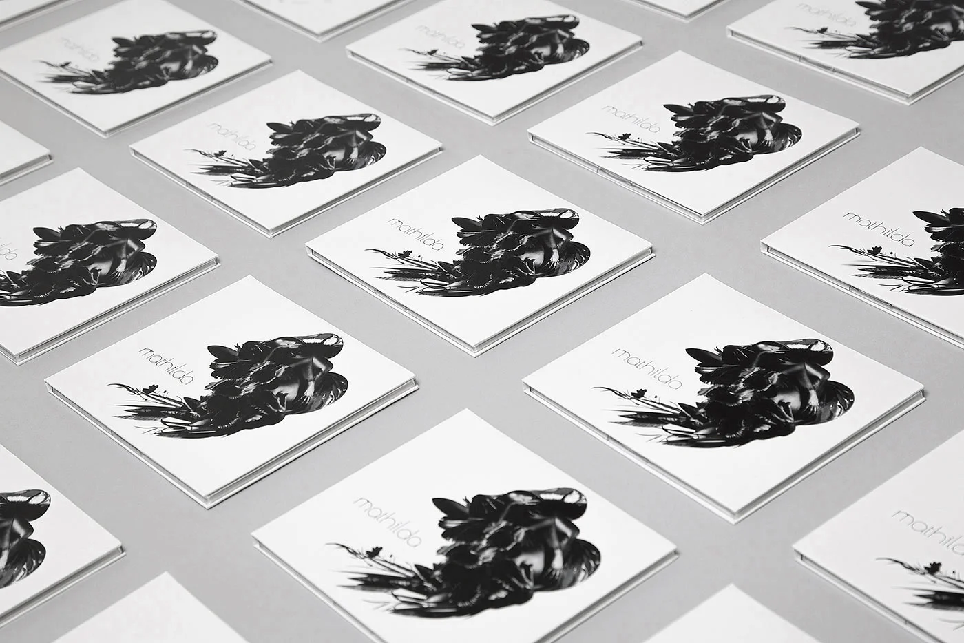dame-yucca-studio-creation-paris-cd-packaging-mathilda-12.jpg