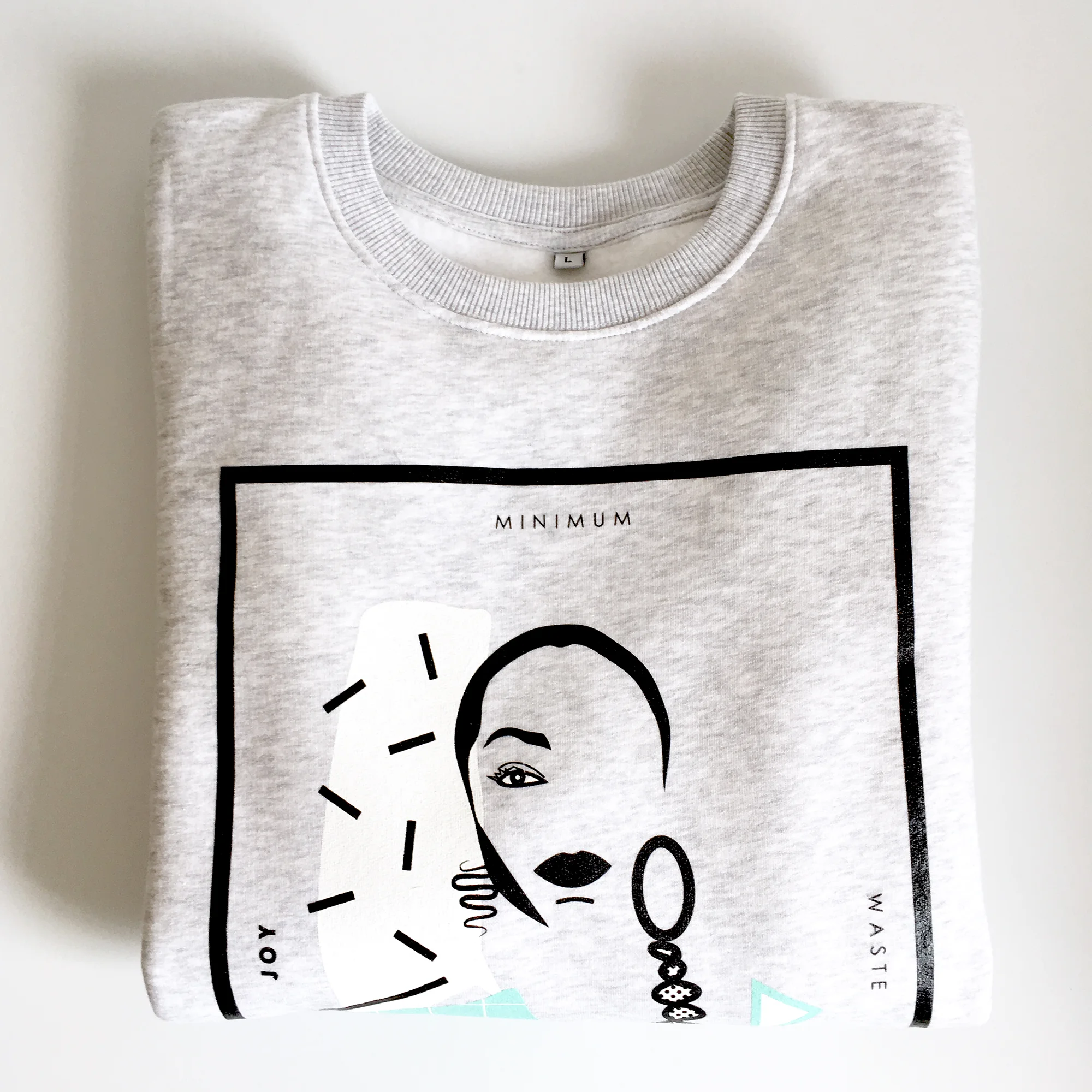 sade-smooth-operator-illustration-sweatshirt-cool-streetwear-folded-dropscotch.JPG