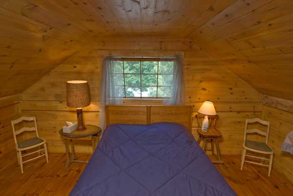 Pine Bedroom 1.jpg