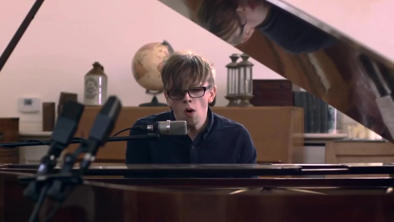 Performing as Alex Fox for for a live video shoot with Infuse Insession, "Live music brought to you by the University of Hertfordshire's record label INFUSE". Watch the full video here: https://www.youtube.com/watch?v=cMtgFwFYzEk