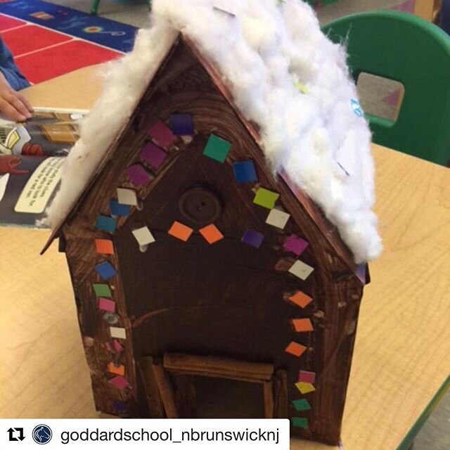 Anyone else in denial that the holidays are almost over? We are LOVING the creativity of @goddardschool_nbrunswicknj &amp; their sensory spiced gingerbread house from beetbox! ・・・
&ldquo;What&rsquo;s better than sensory spice painting? Our PreSchool 