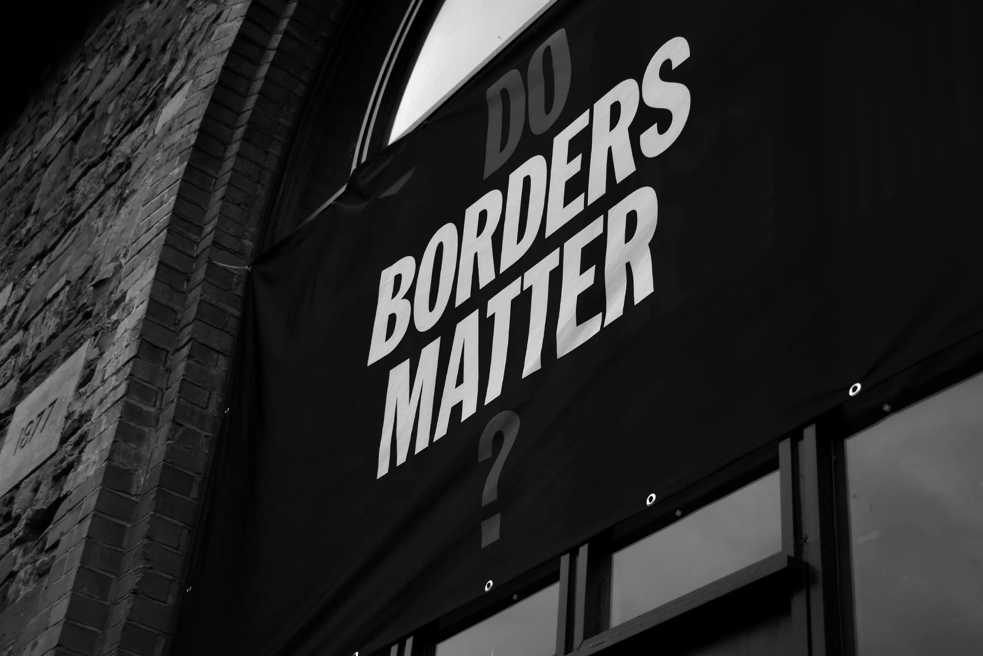 Do-Borders-Matter-Flag-2.jpg