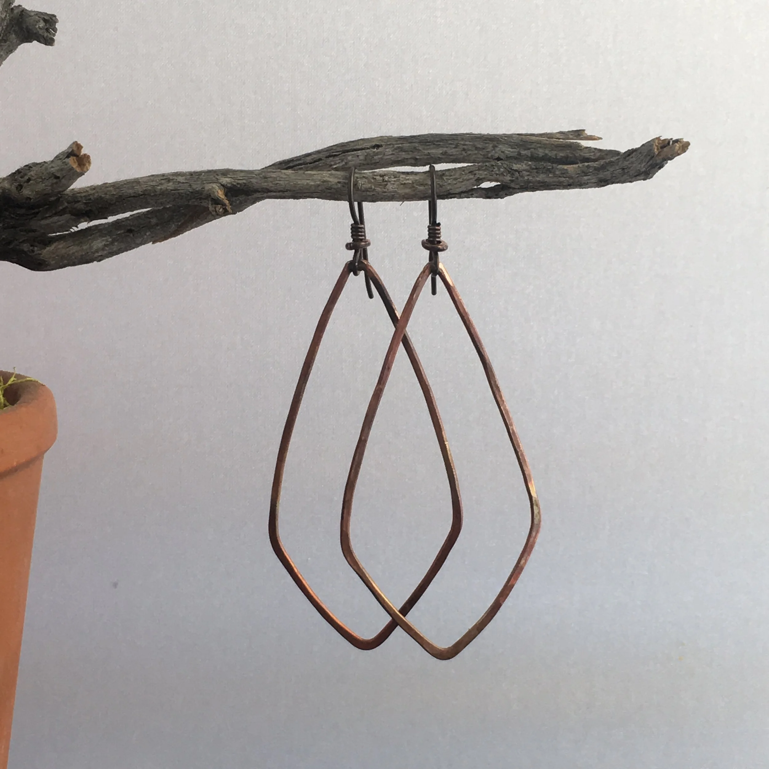 22C66095-6140-4E82-A0DB-9A8EFF894D3B