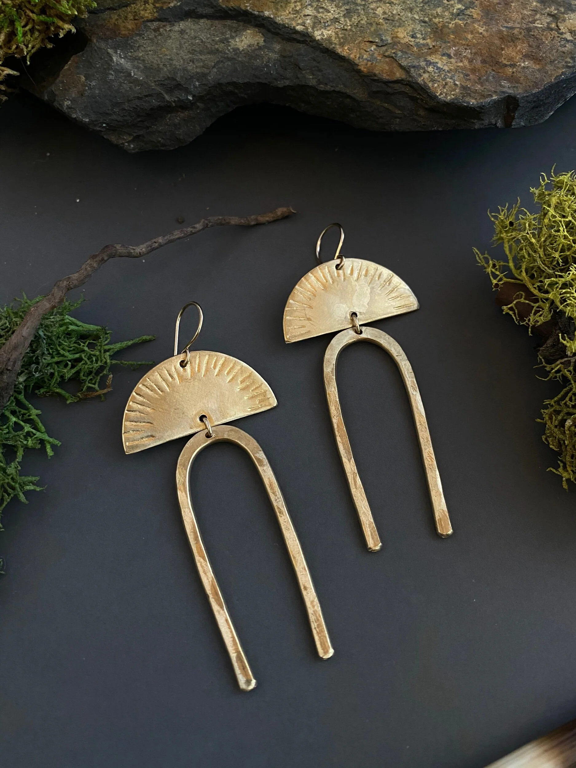 D9DF61B3-EC5C-4E70-A55A-7A84A53FF9AF