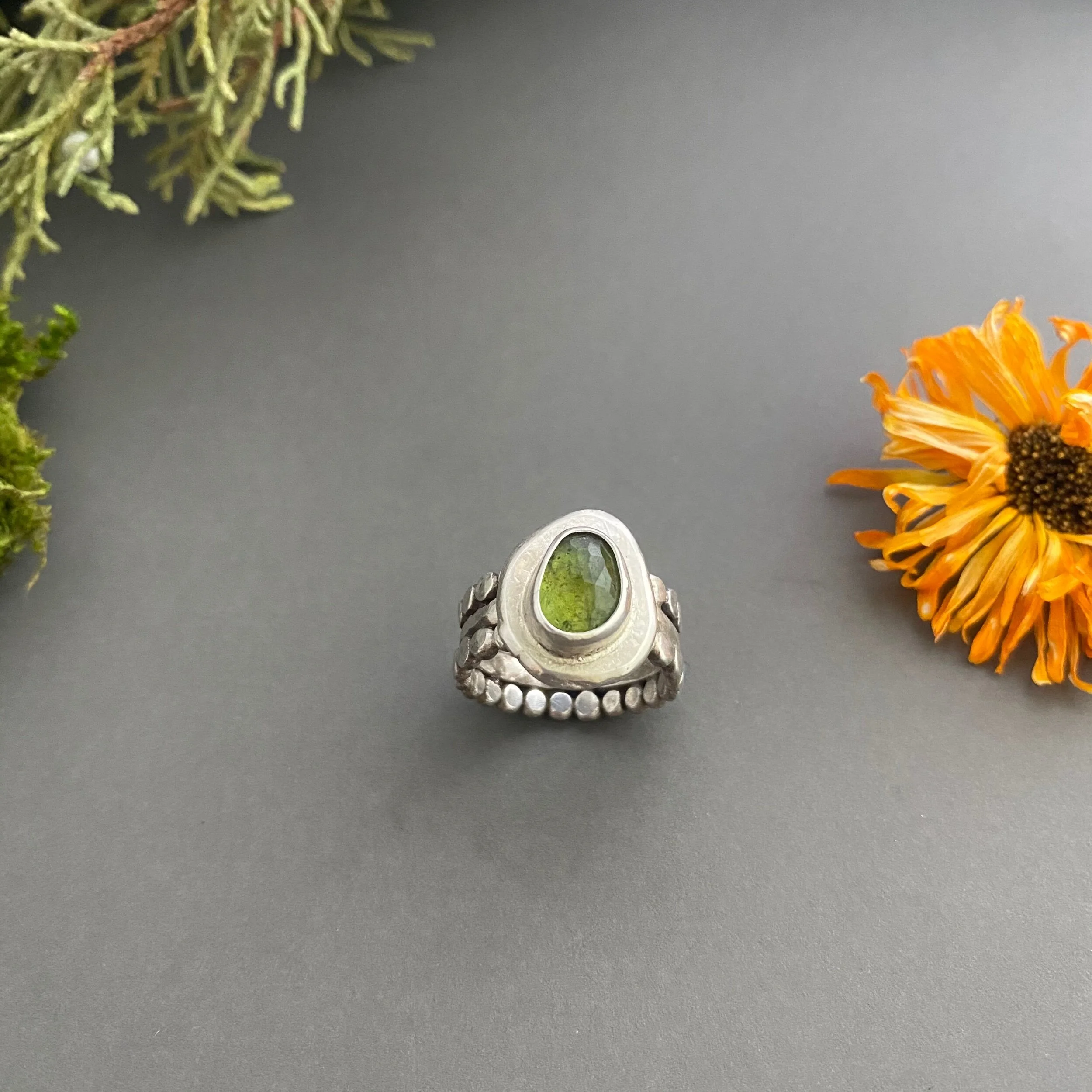 8F053929-10F2-4F37-84BF-717E9A440F51