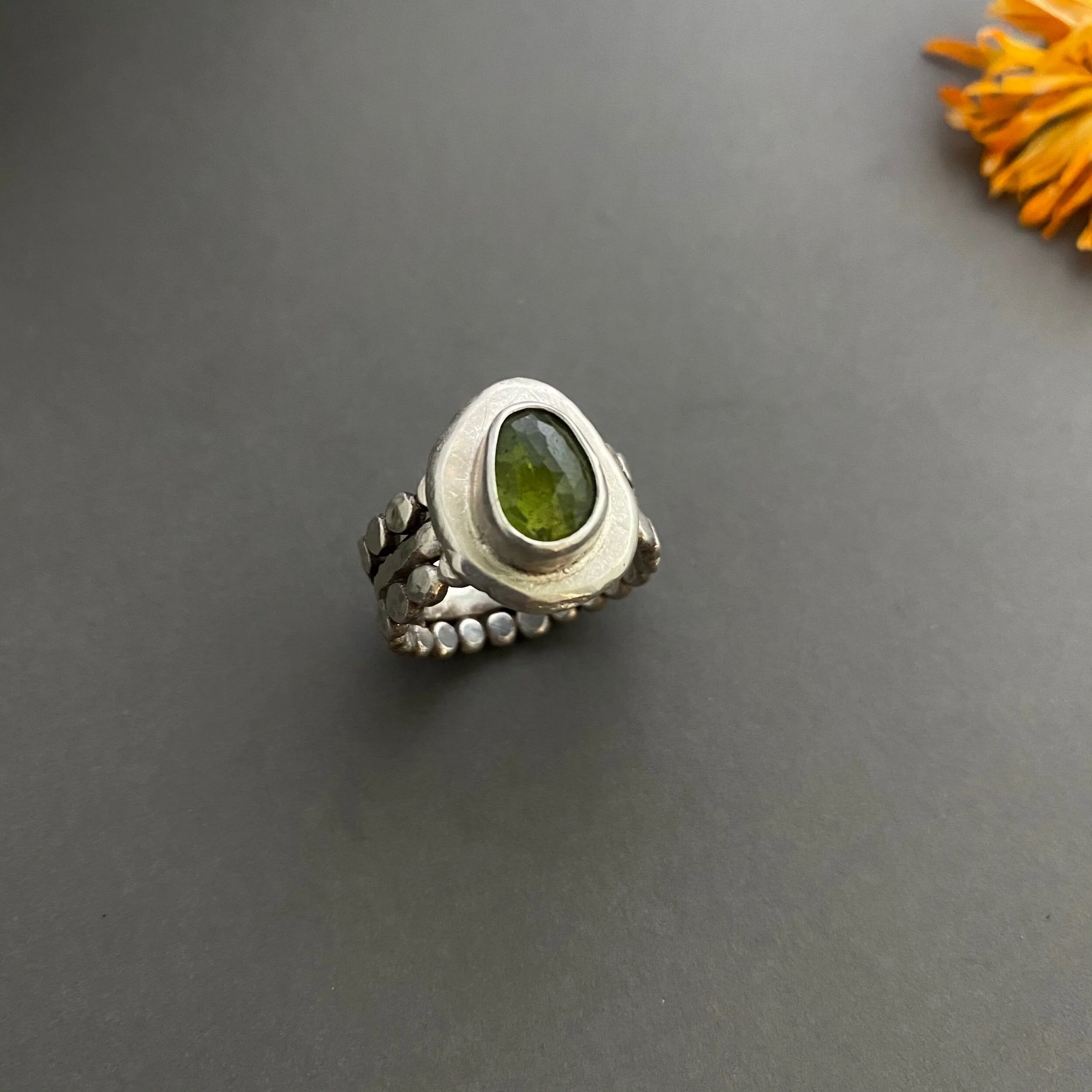 7E2F0B27-439F-4AAF-9990-953268CA128E