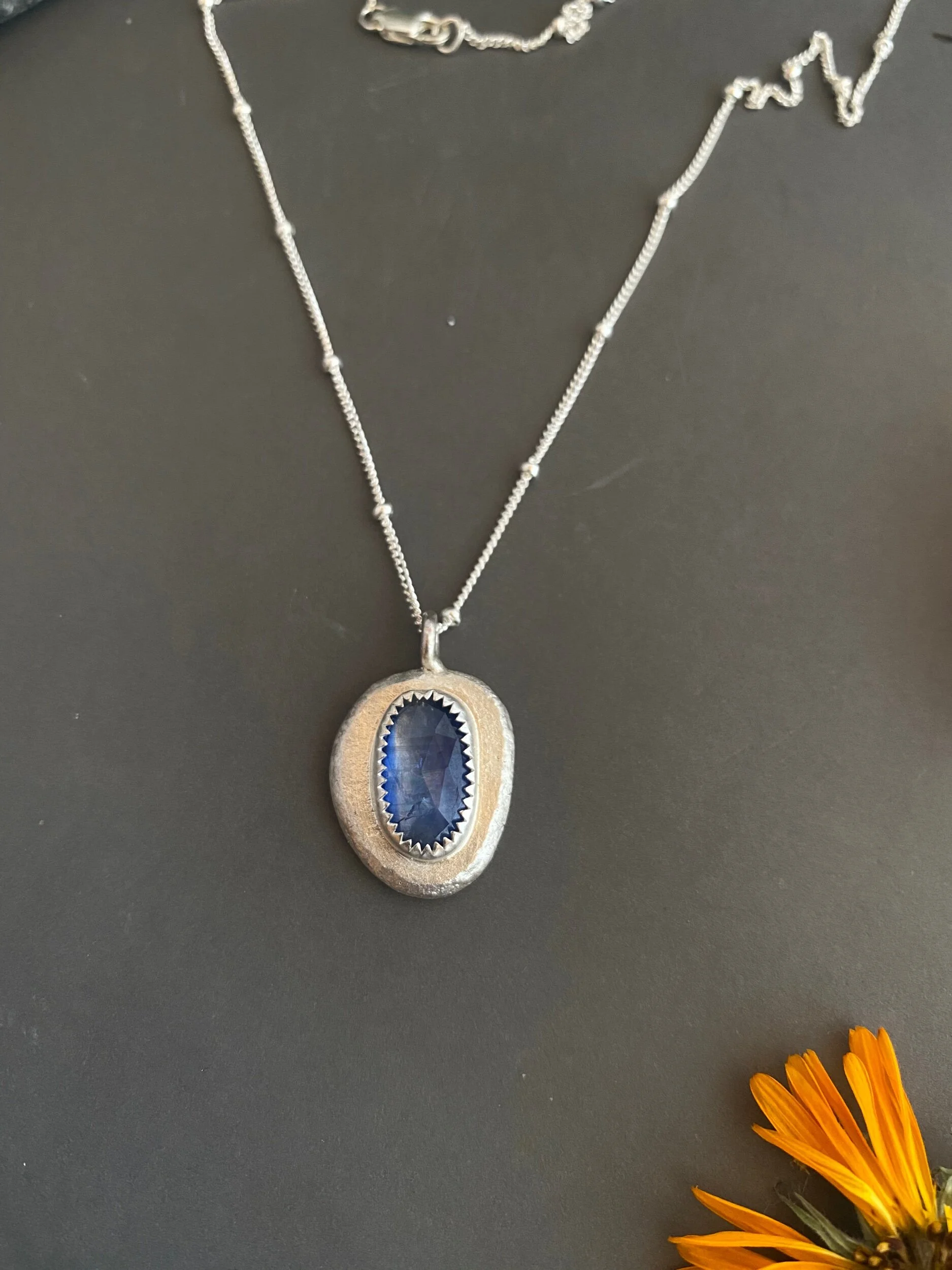 49890403-0637-474B-9D4C-CB92ED890DD2