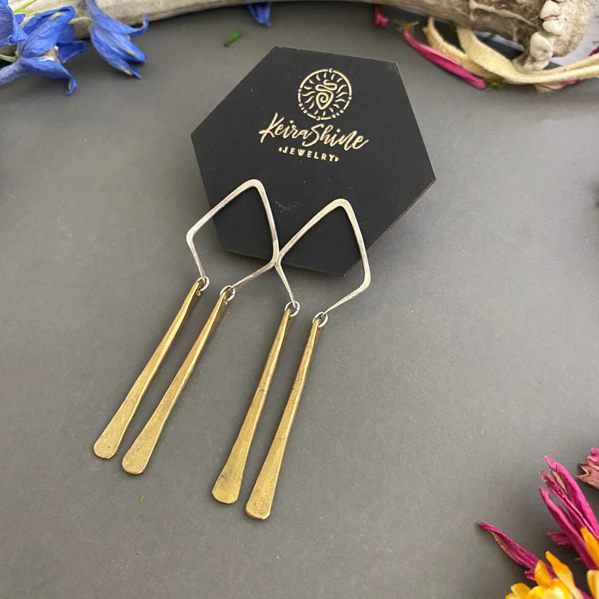 AD6B853B-EC70-4B5E-9C06-9EC1581B9E64