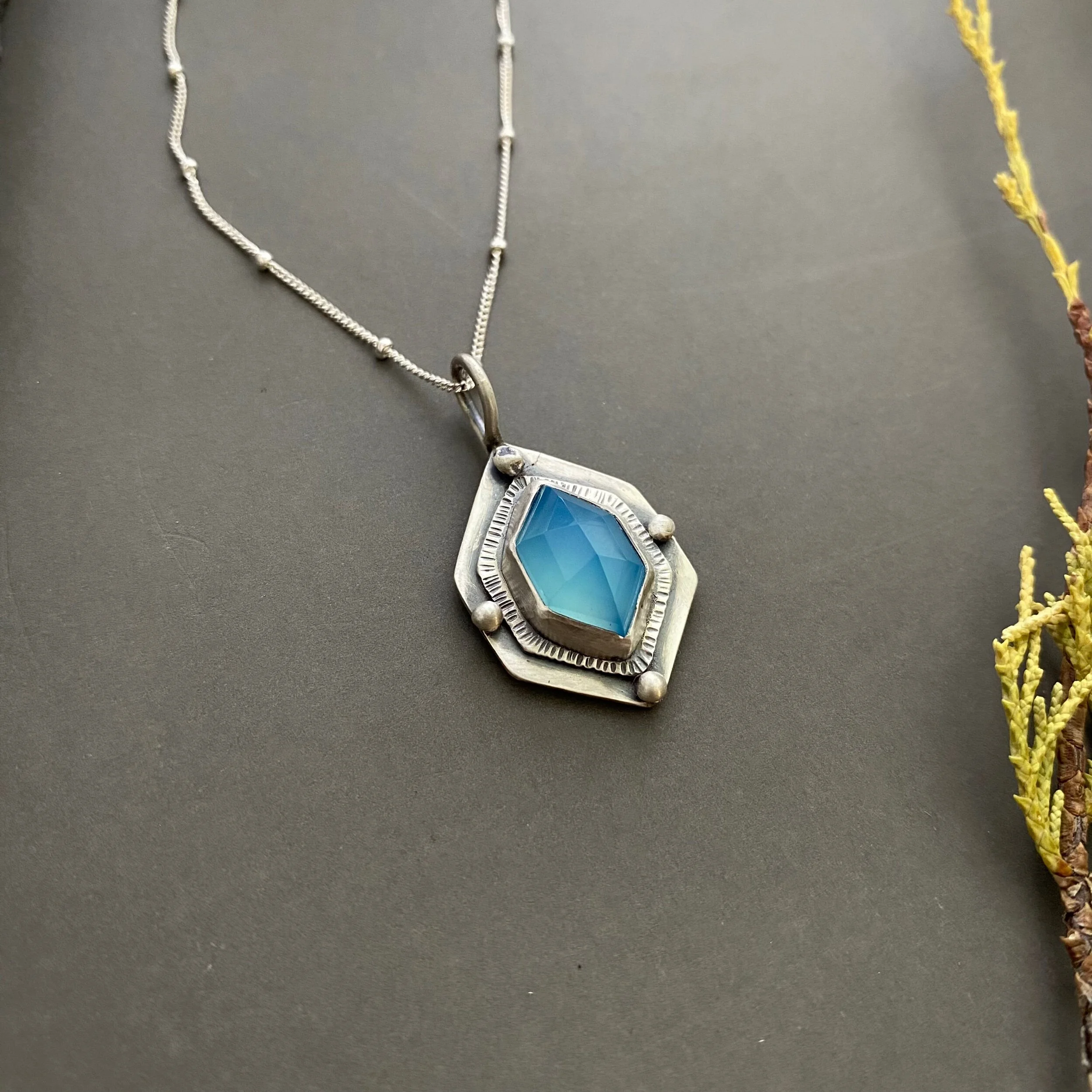 F738A876-107B-4FFE-83CC-C002A0871E31